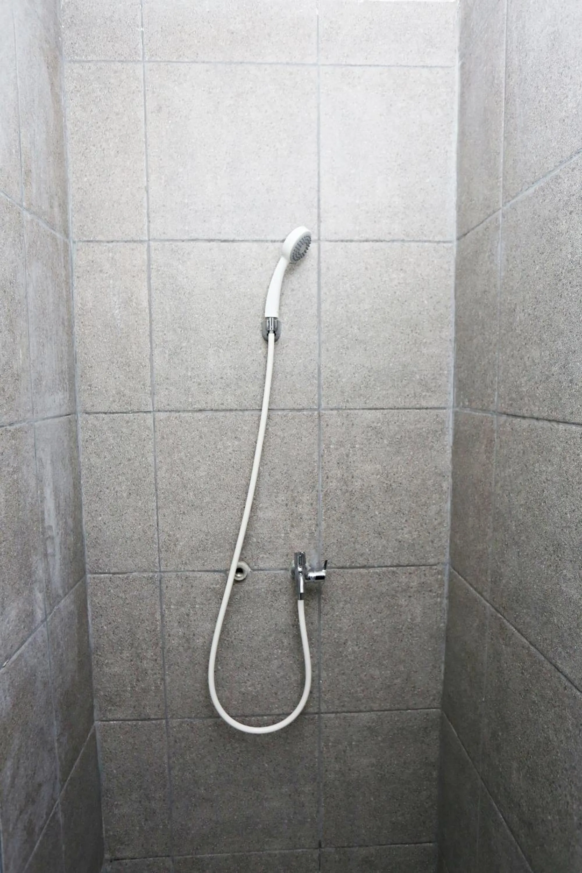 Shower in Nusantara Rooms Riverdale By Reccoma