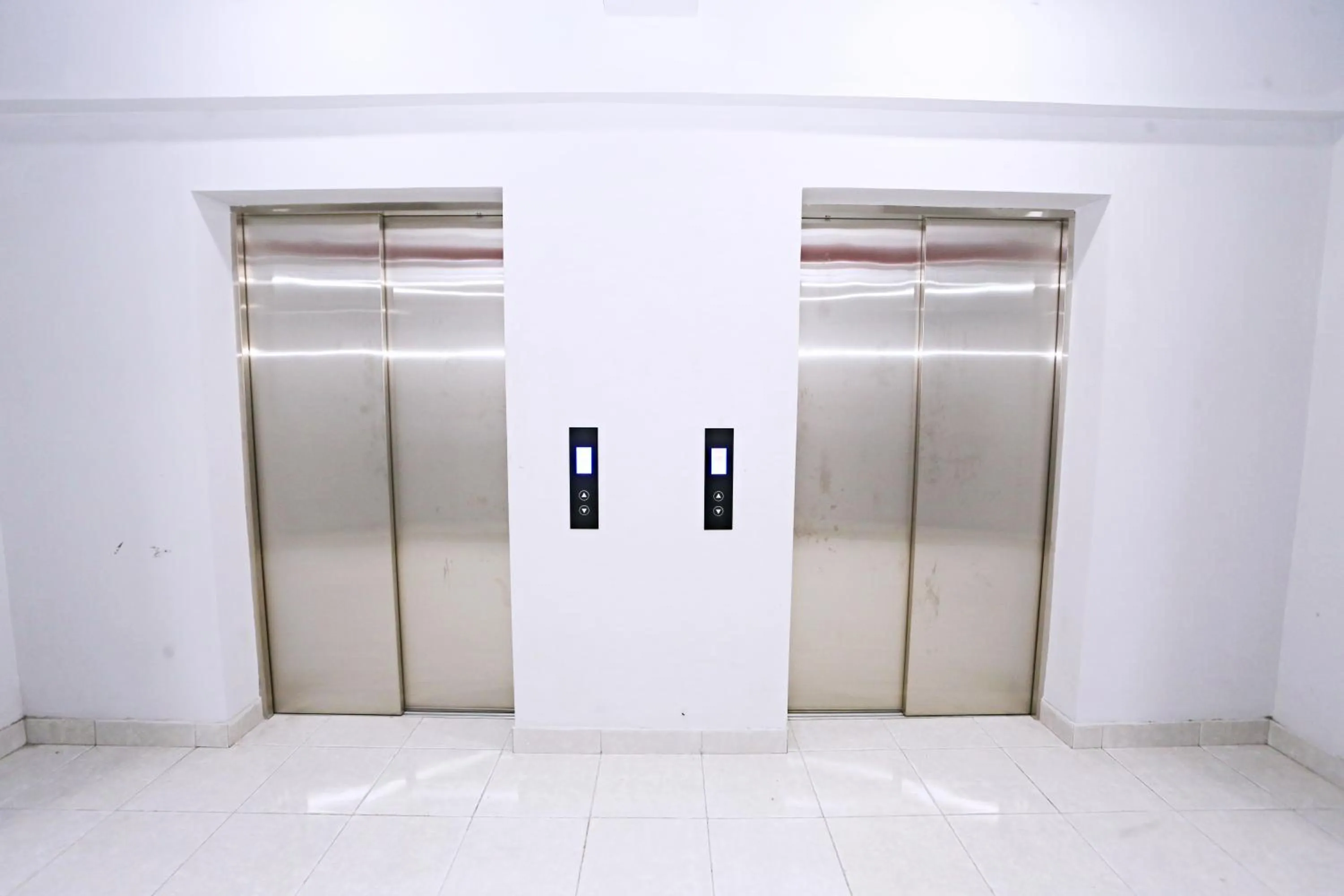 elevator in Nusantara Rooms Riverdale By Reccoma