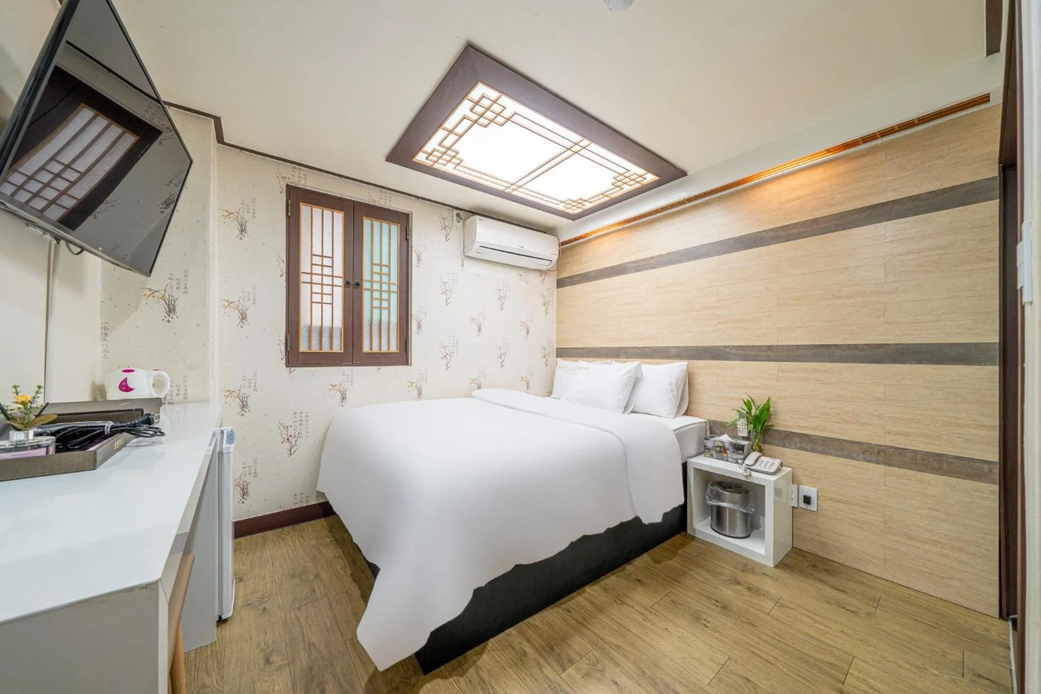 Bedroom, Bed in Kyoung Dong Hotel Myeongdong