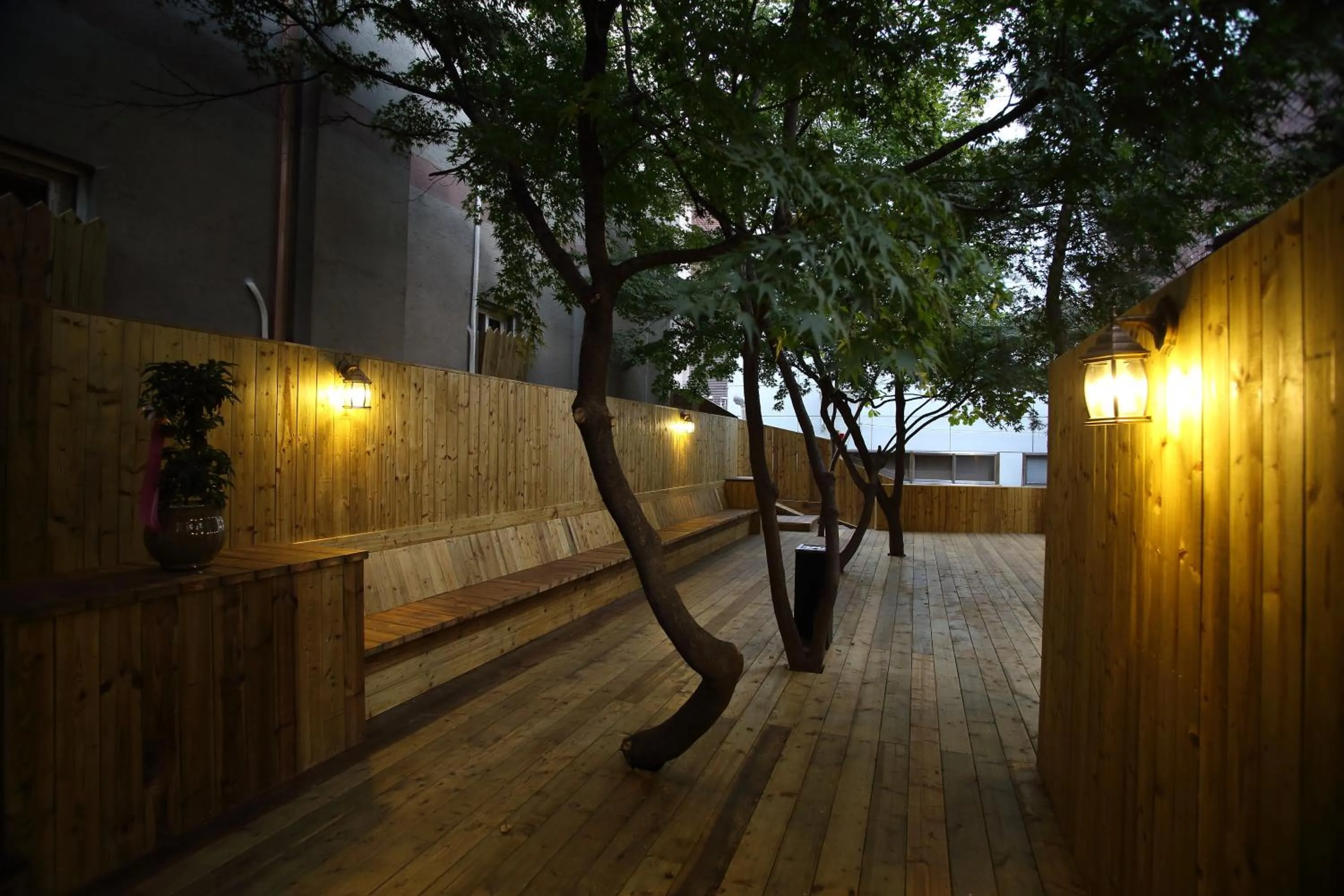 Communal lounge/ TV room in Kyoung Dong Hotel Myeongdong