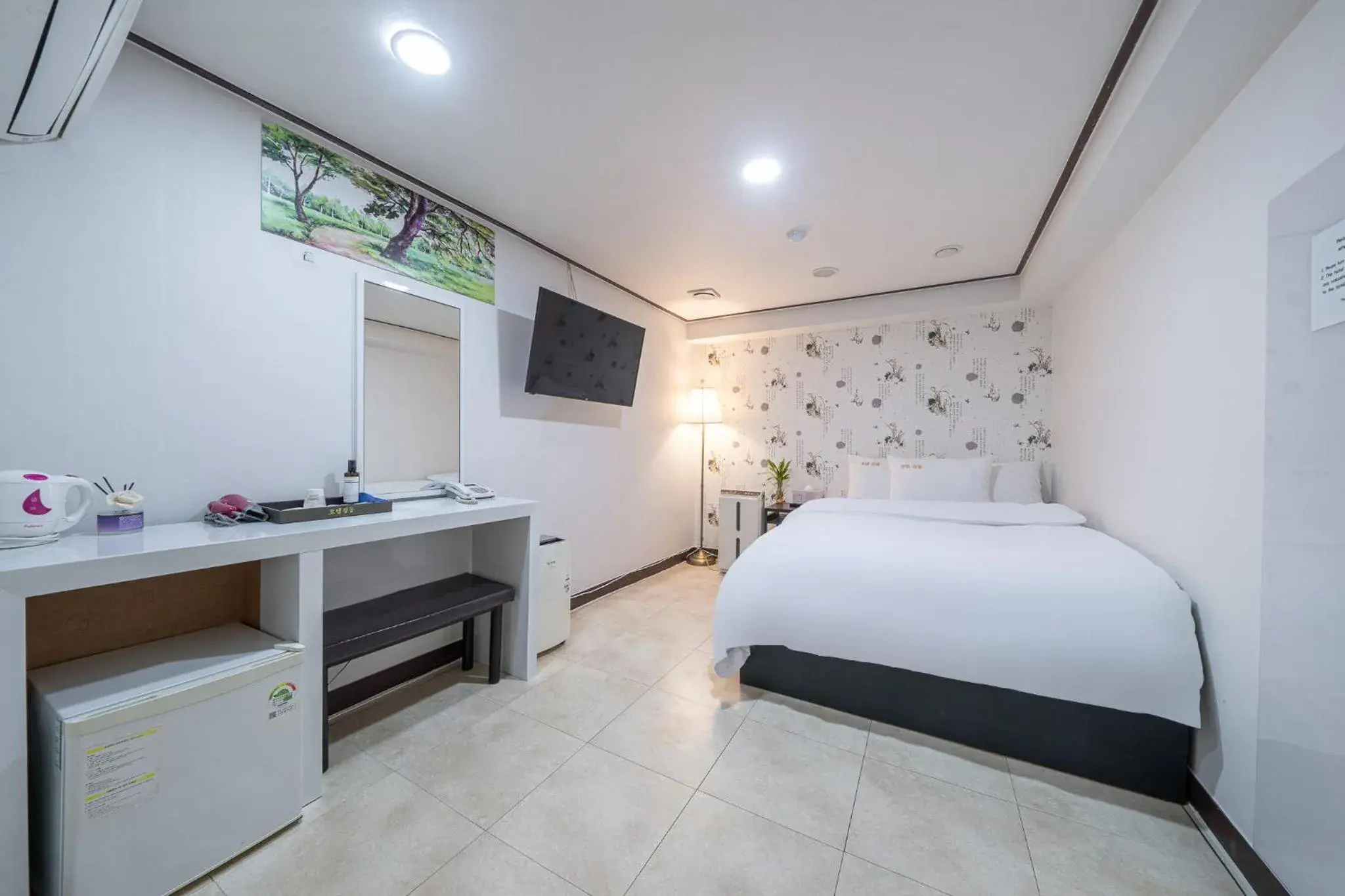 Bed in Kyoung Dong Hotel Myeongdong Bed in Kyoung Dong Hotel Myeongdong