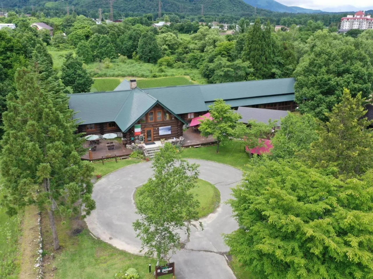 Bird's eye view in Reposer Hakuba