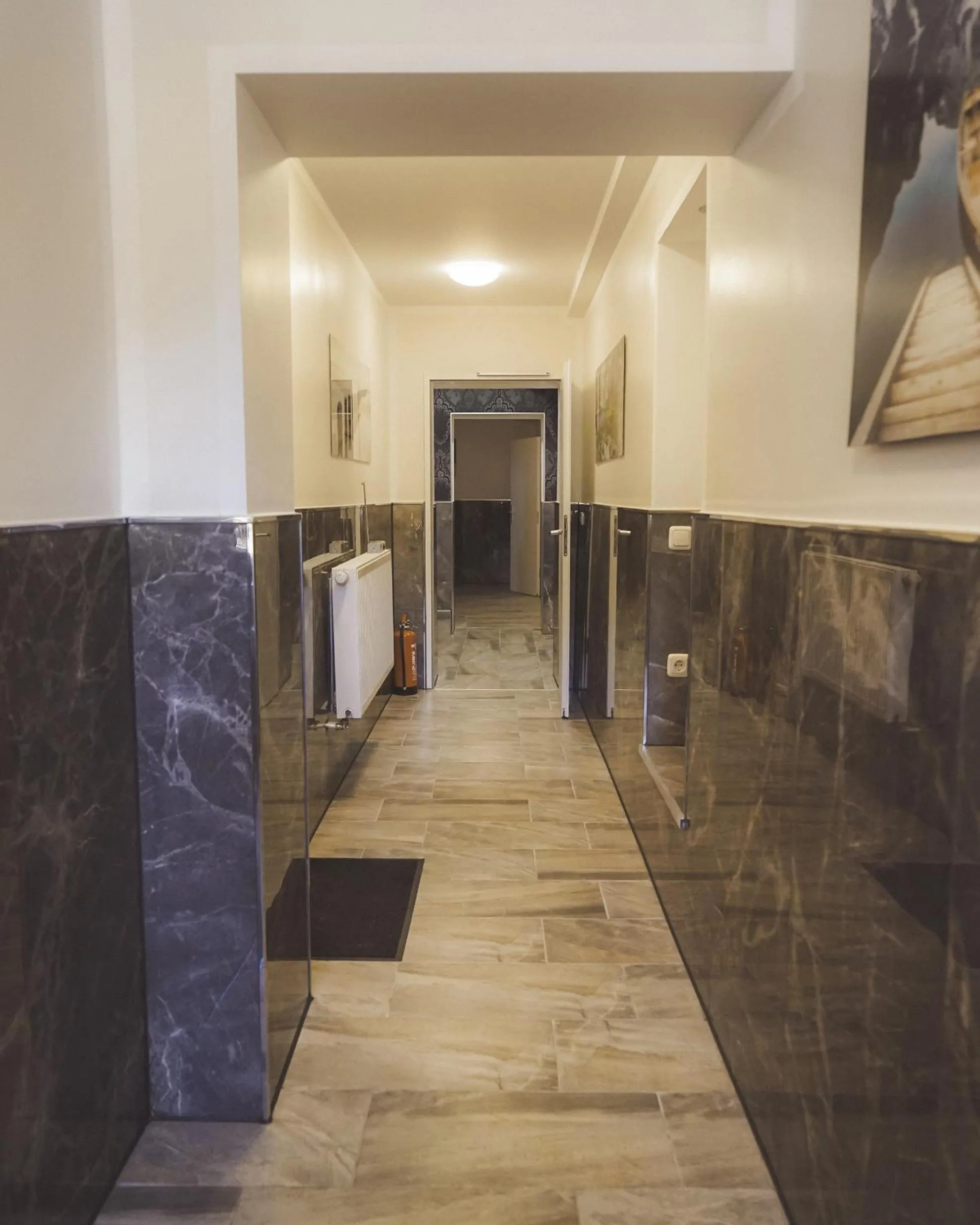 Bedroom in Amir Deluxe Motel