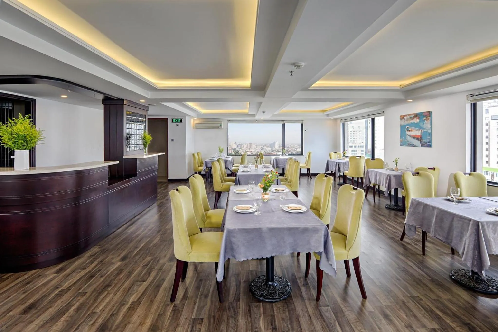 Restaurant/places to eat in Ocean Haven Hotel