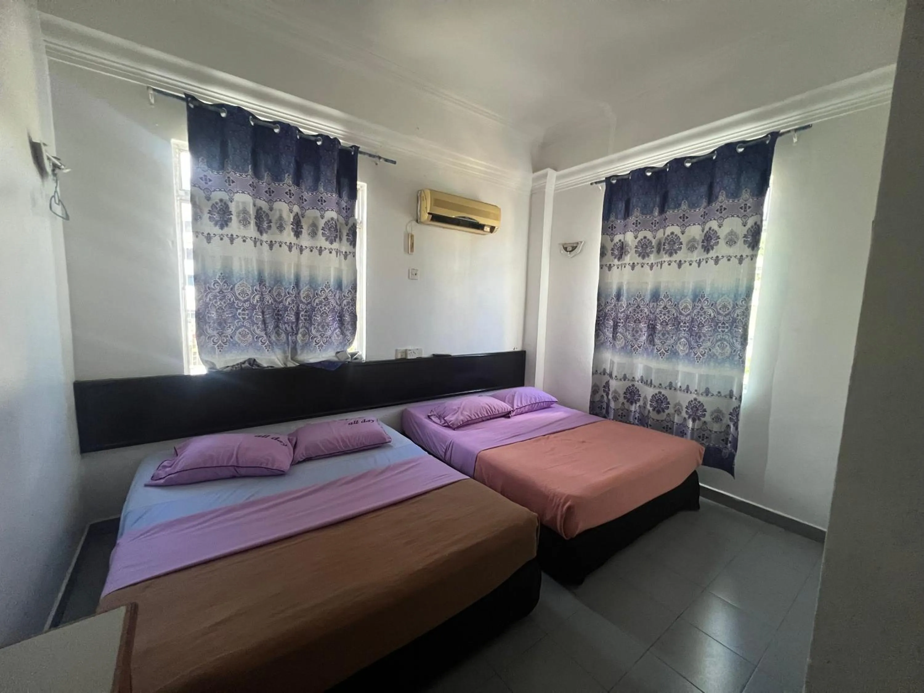 Bedroom, Bed in Dung Fang Hotel