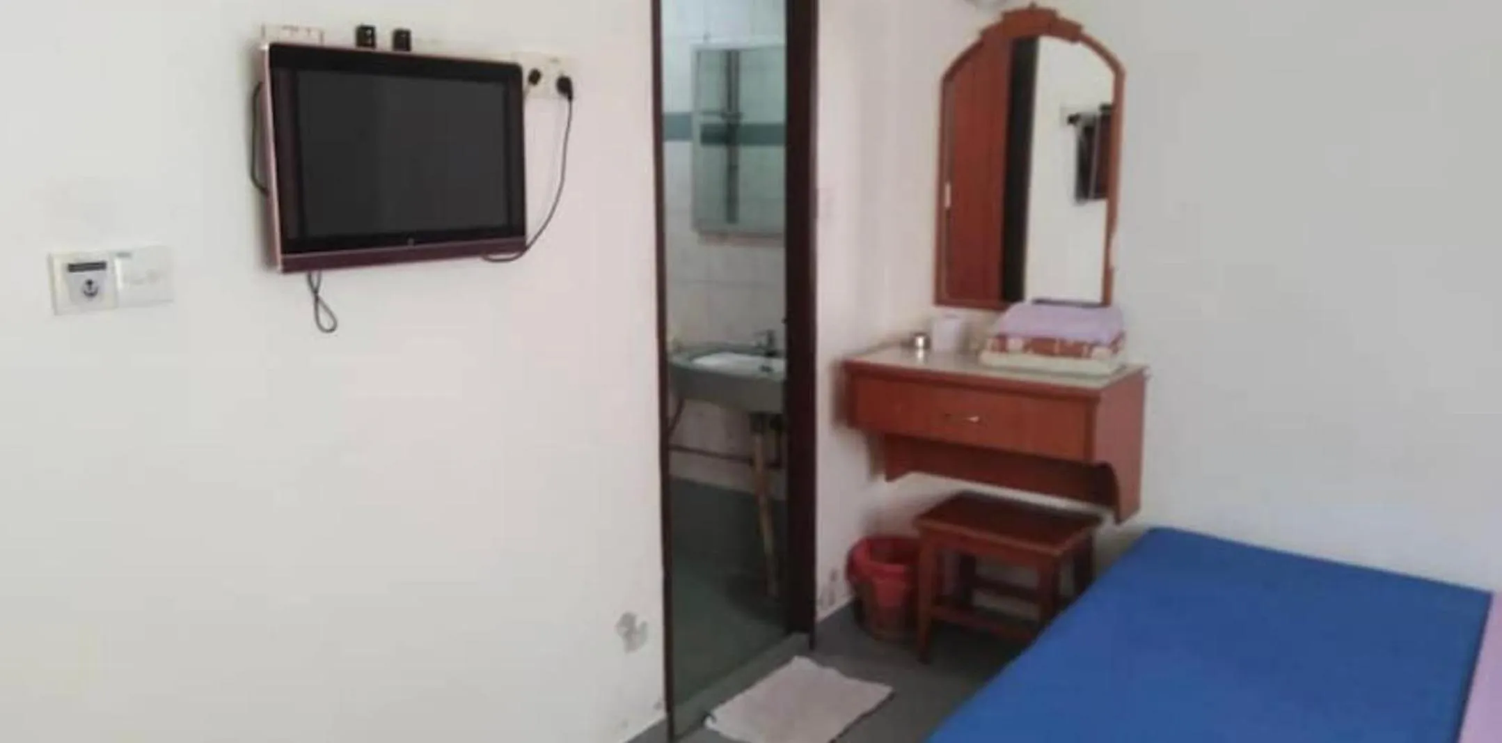 Other, Bed in Dung Fang Hotel