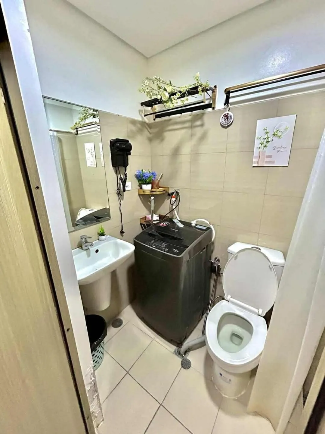 SHORE 2 Residences MOA