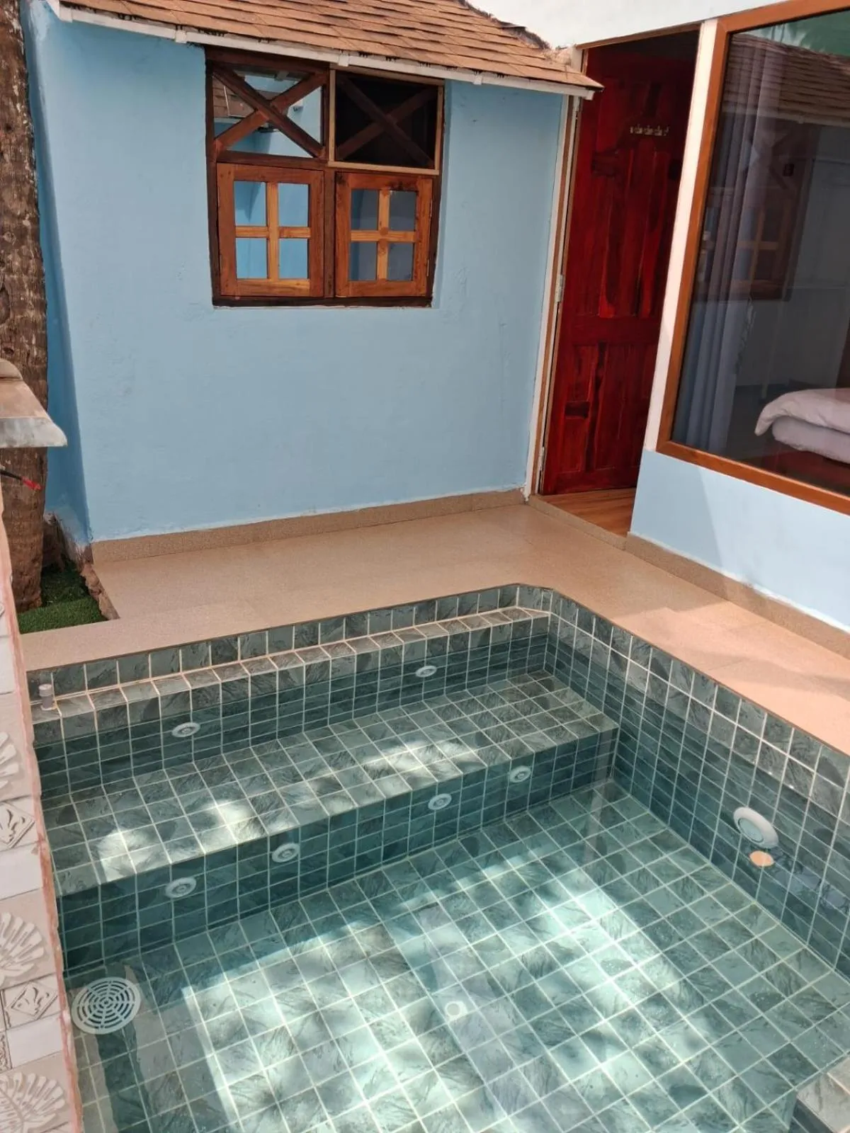 Sea Shades Cottages I Private Jacuzzi