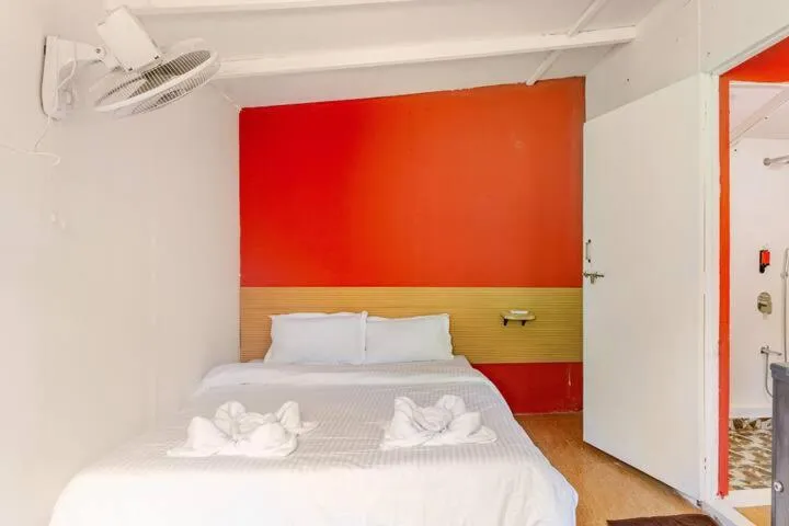 Bed in Sea Shades Cottages I Private Jacuzzi