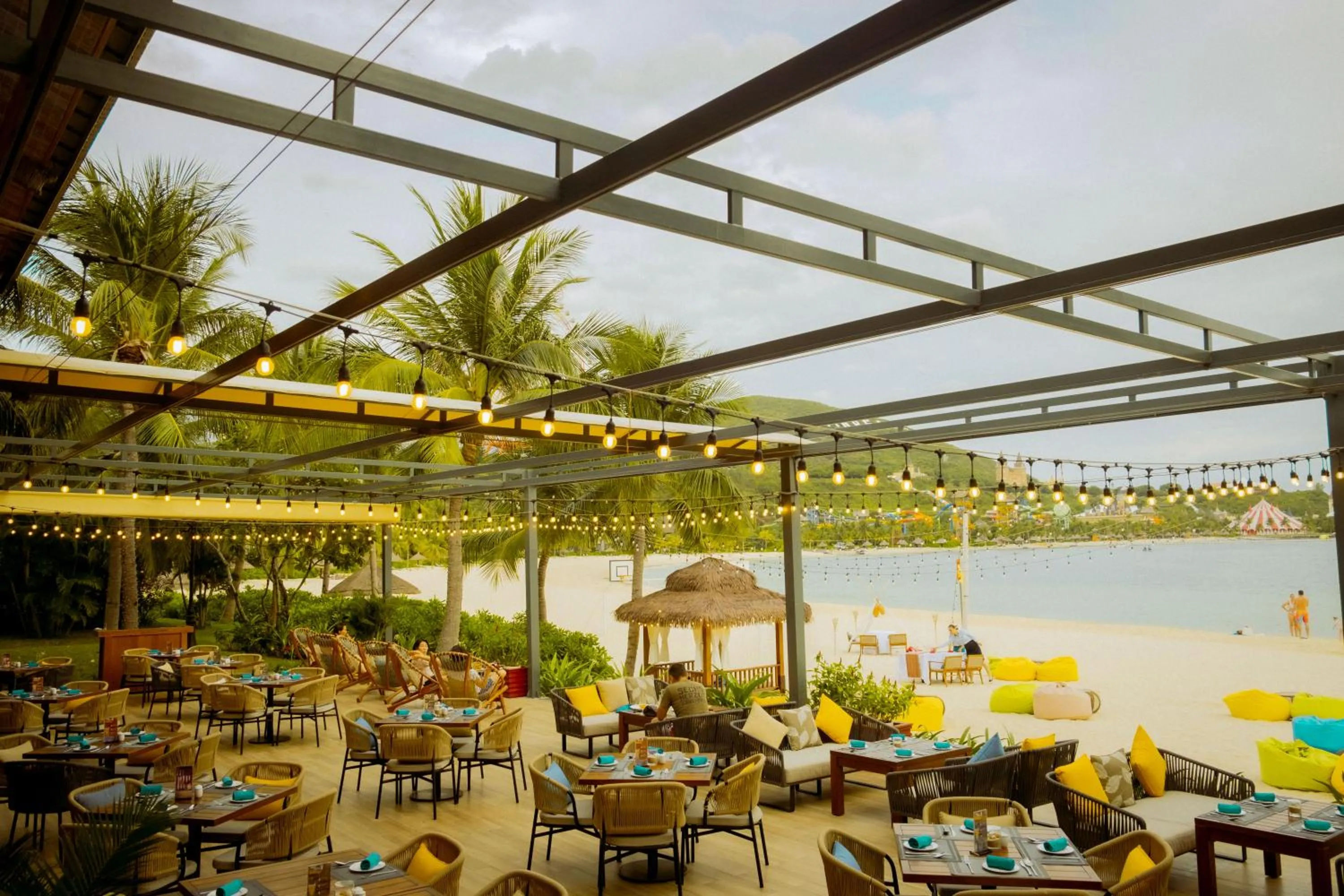 Restaurant/places to eat in Vinpearl Resort & Spa Nha Trang Bay