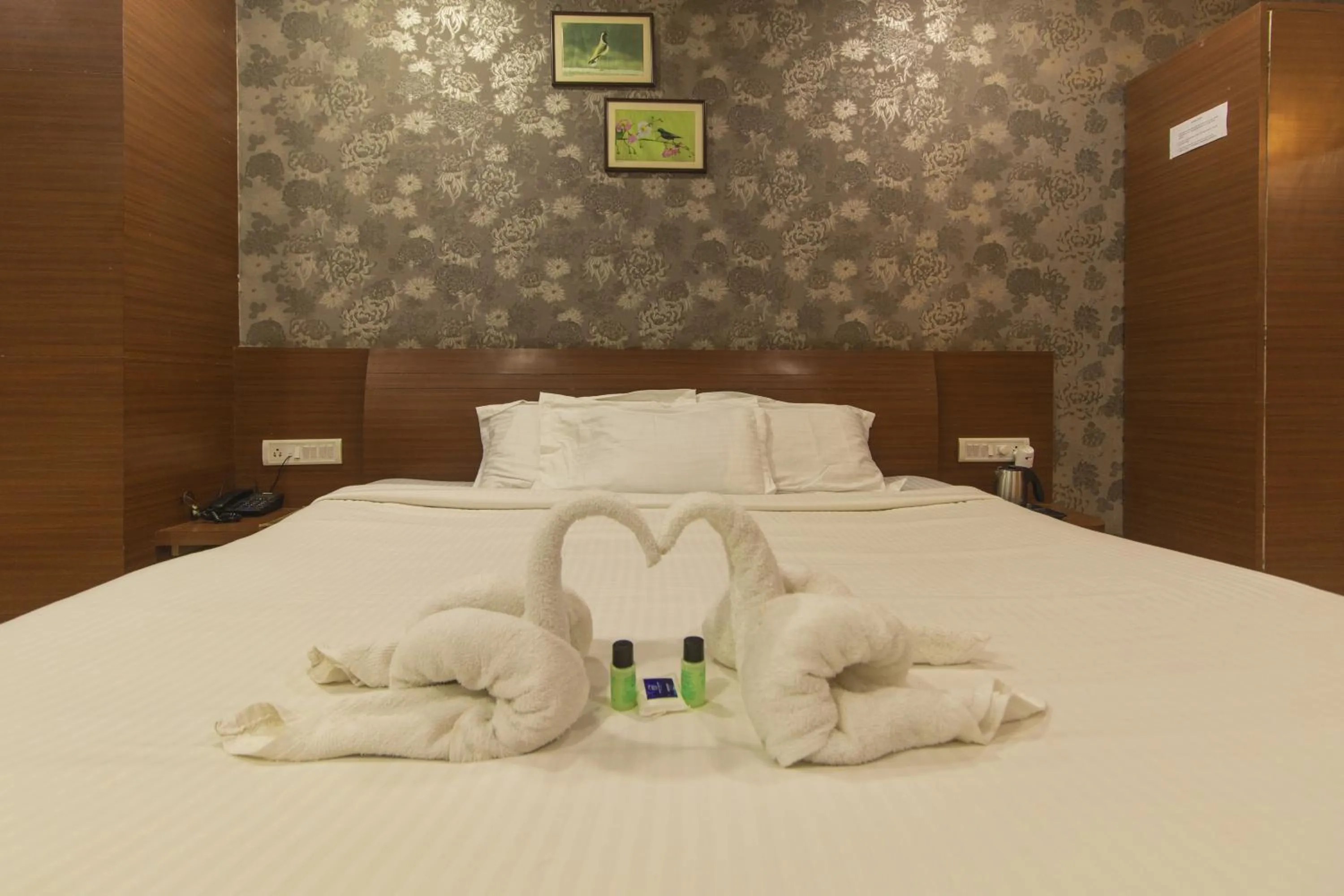 Bed in WOW STAYZ2 Misty Meadows