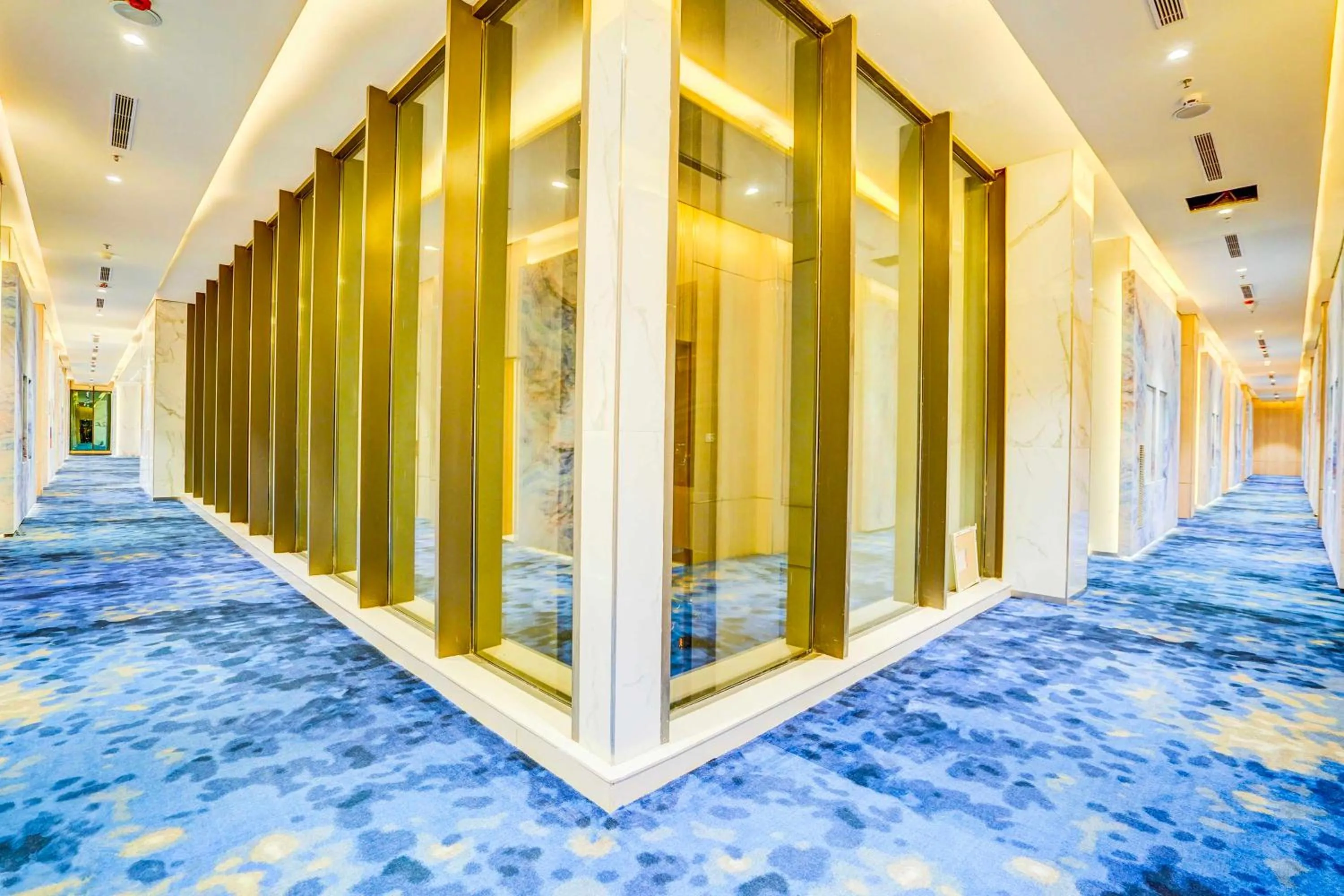 Lobby or reception in Sunday Hotel & Residences by CheckIn Gurugram