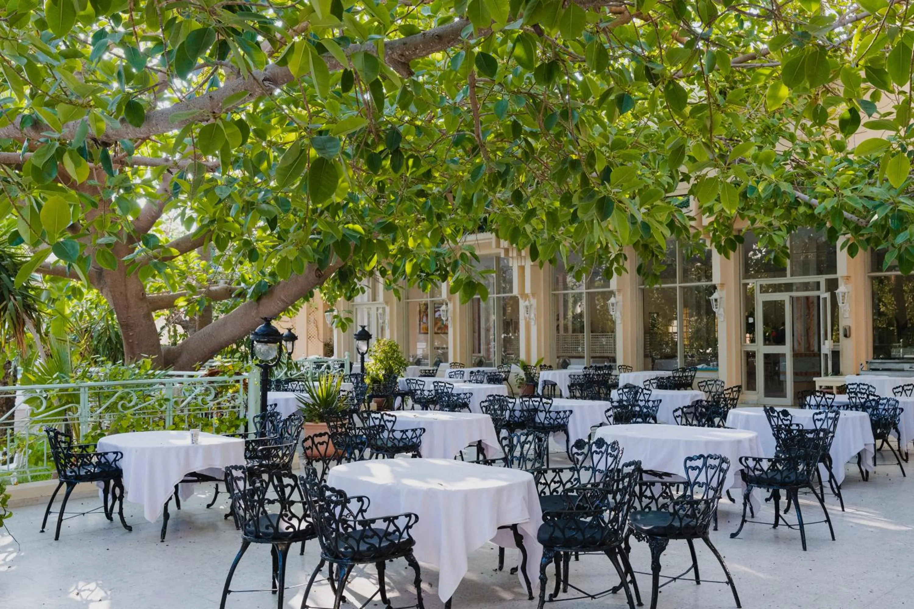 Restaurant/places to eat in Nahrawess Resort & Thalasso