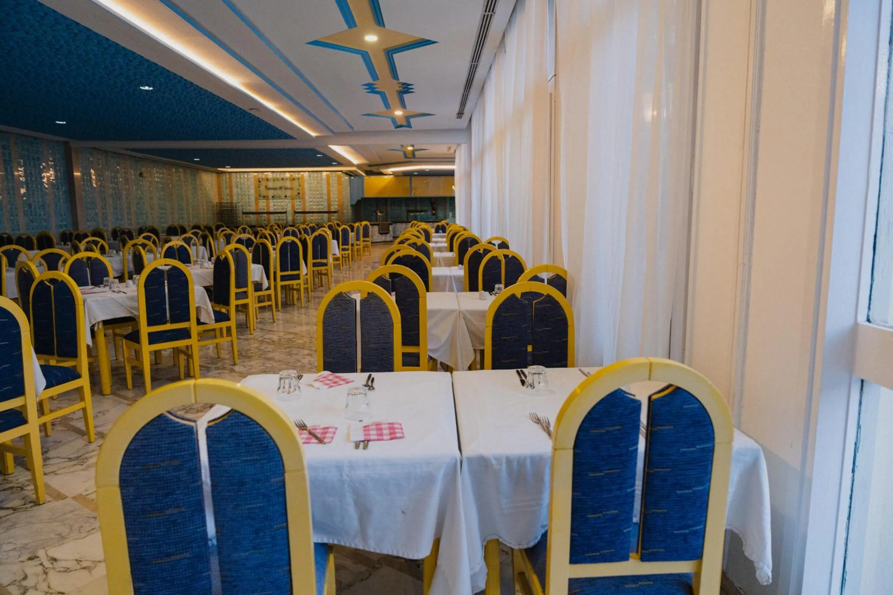 Restaurant/places to eat in Nahrawess Resort & Thalasso