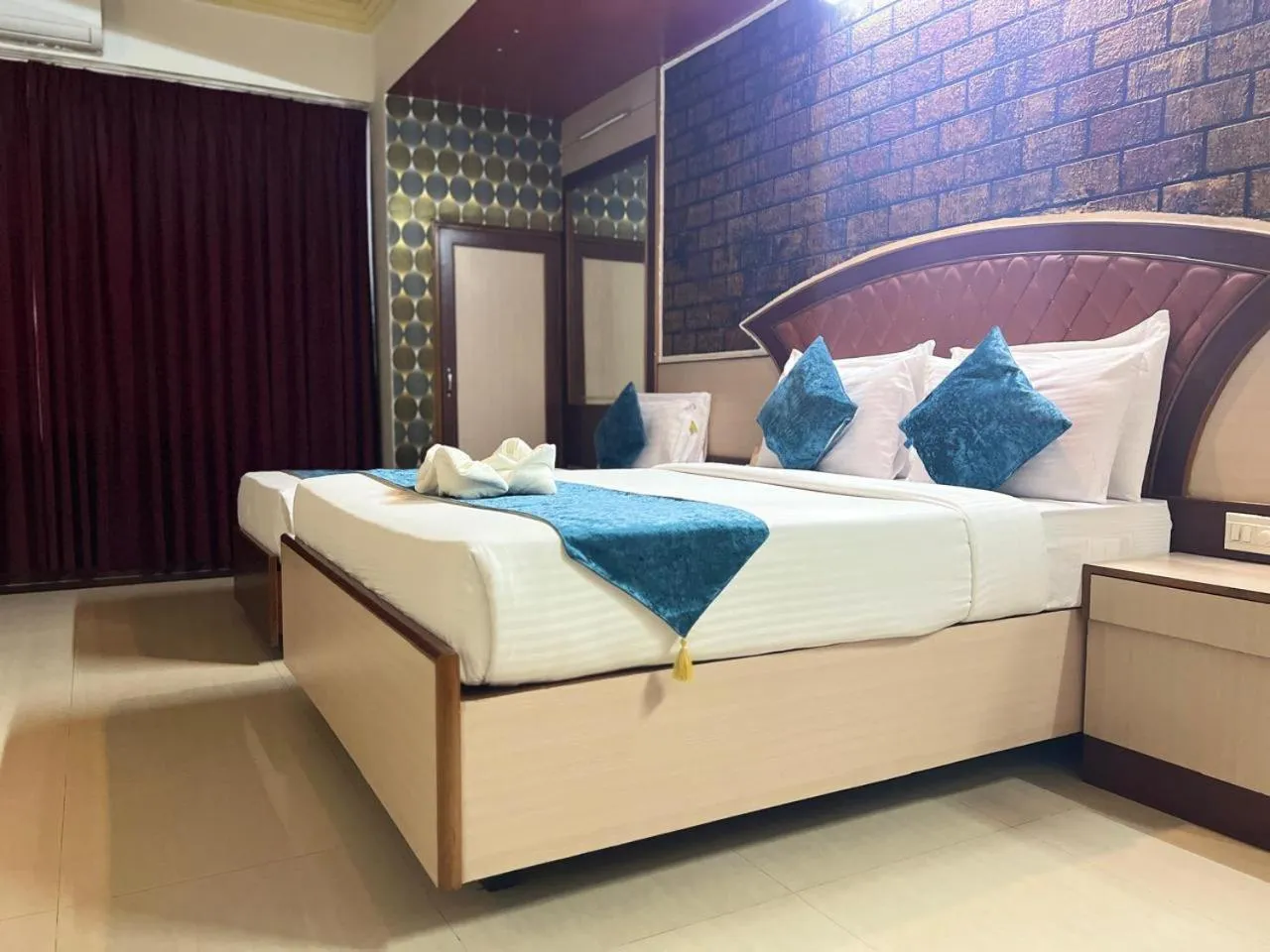 Bedroom, Bed in The Grand Krishna Rooms