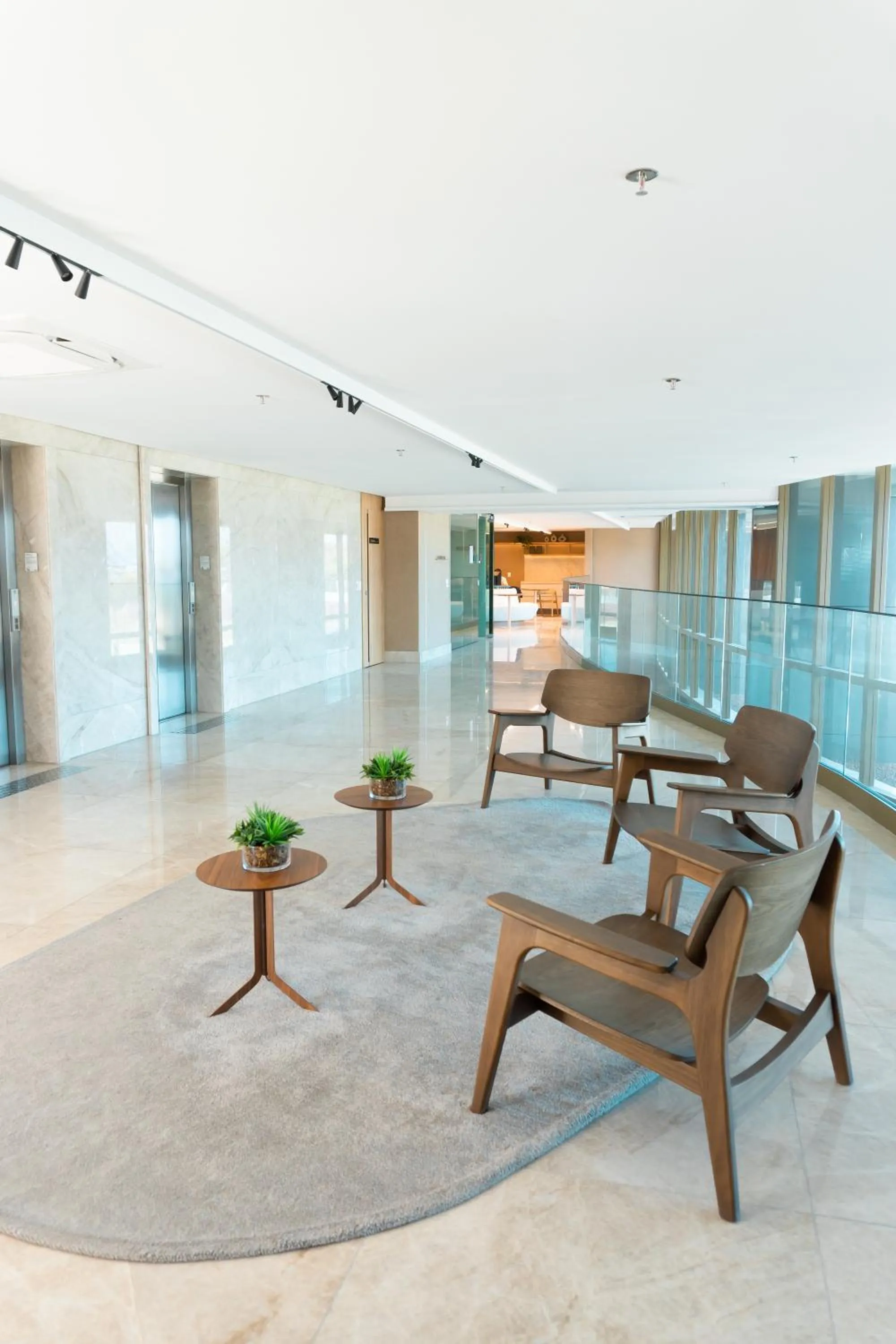 Seating area in Roomo Transamerica Recife Parque do Cais