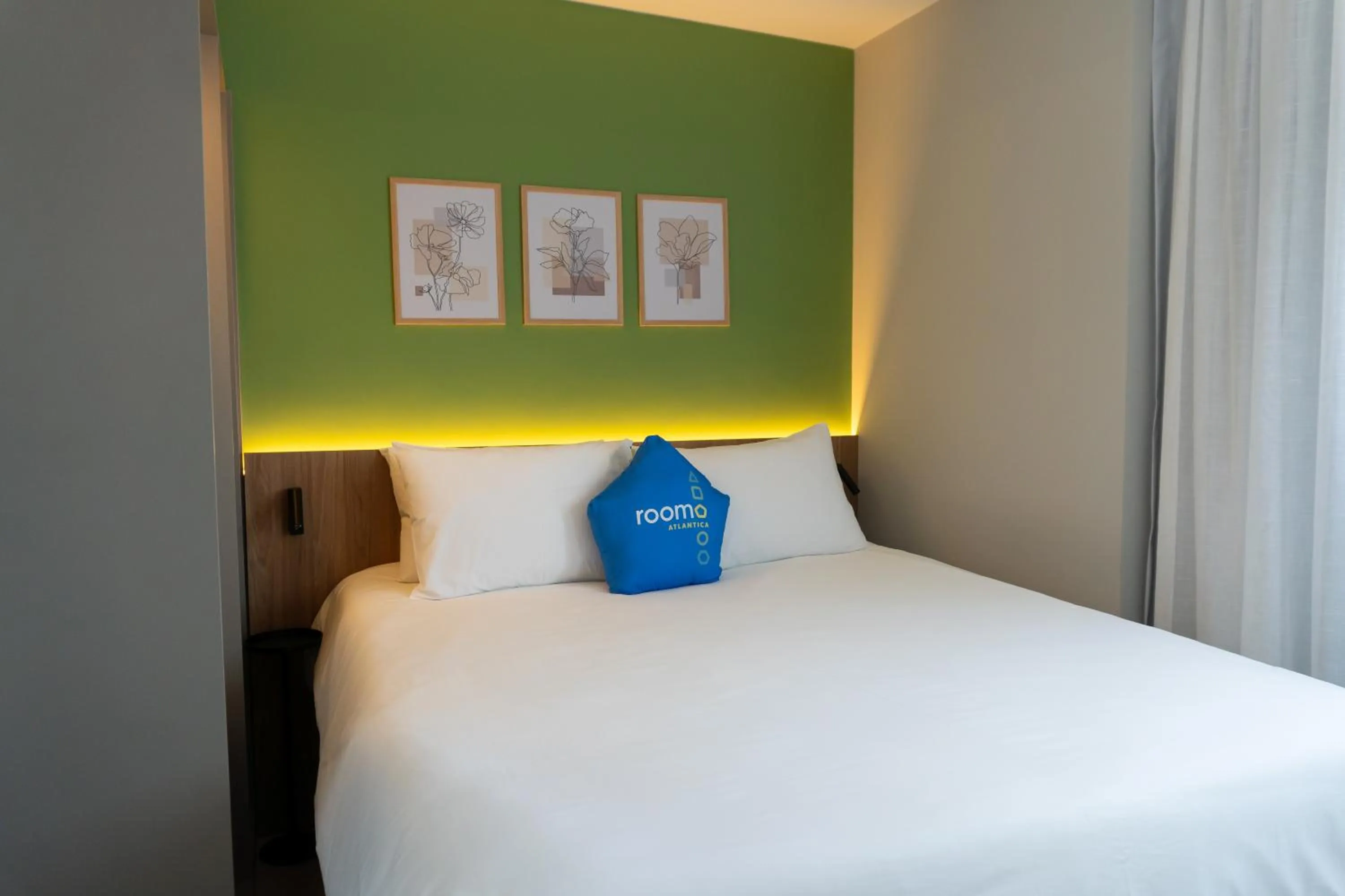 Bedroom, Bed in Roomo Transamerica Recife Parque do Cais