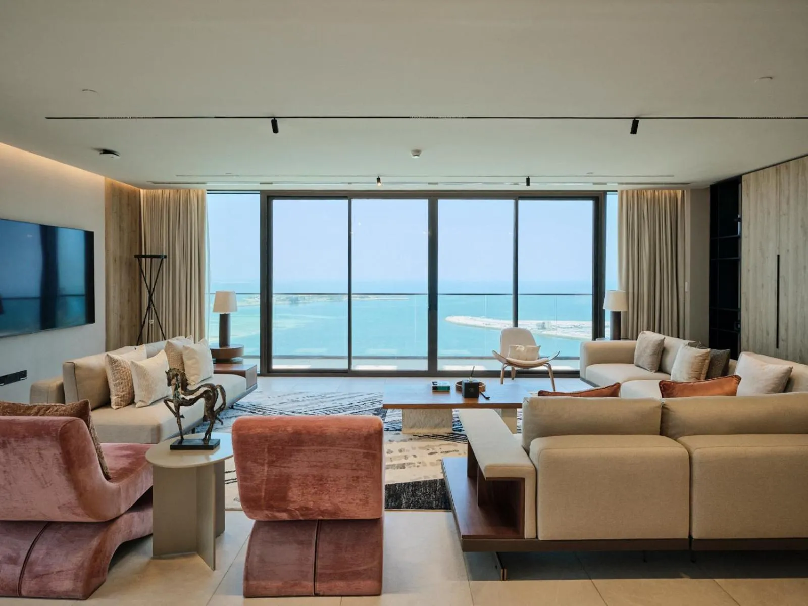 TV and multimedia in The OQ