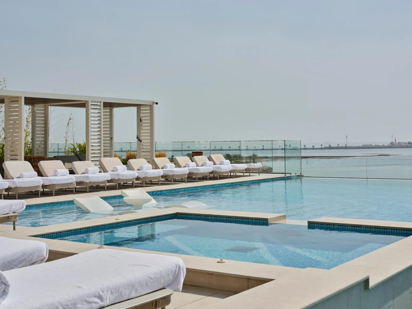 Swimming pool in The OQ