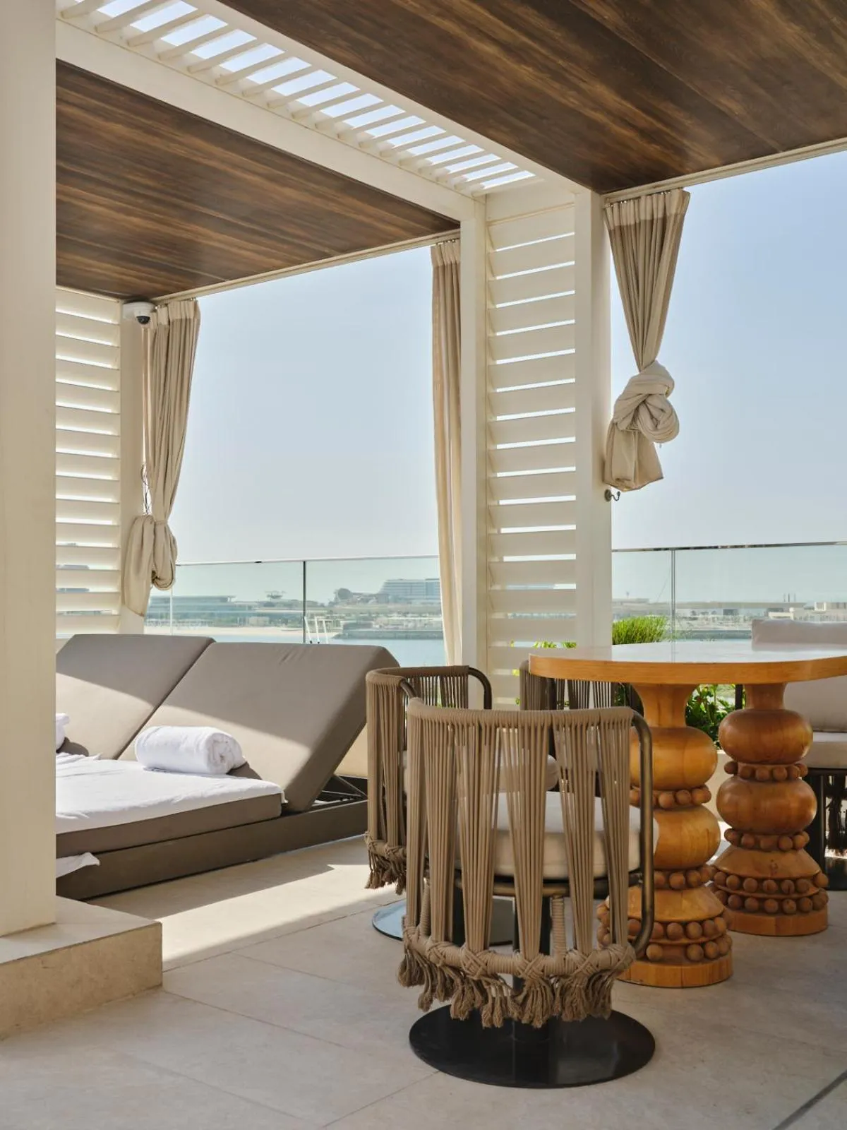 sunbed, Bed in The OQ