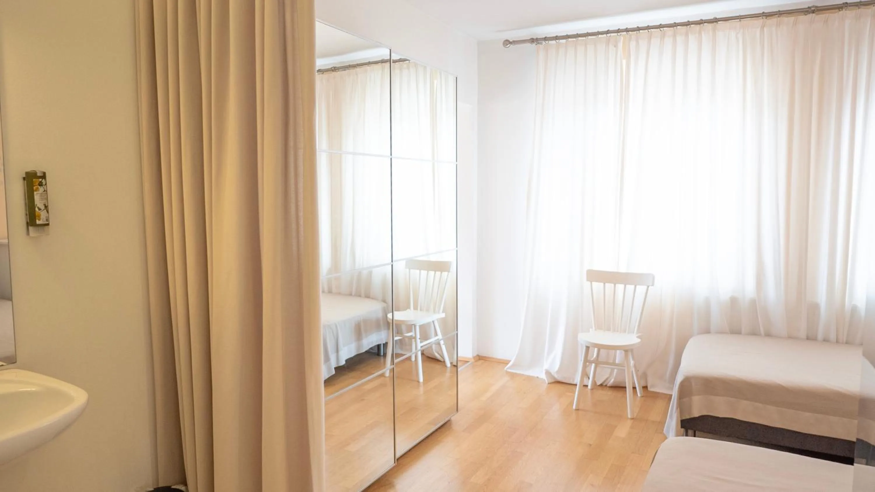 Photo of the whole room, Bed in Hotel Villa Rückert