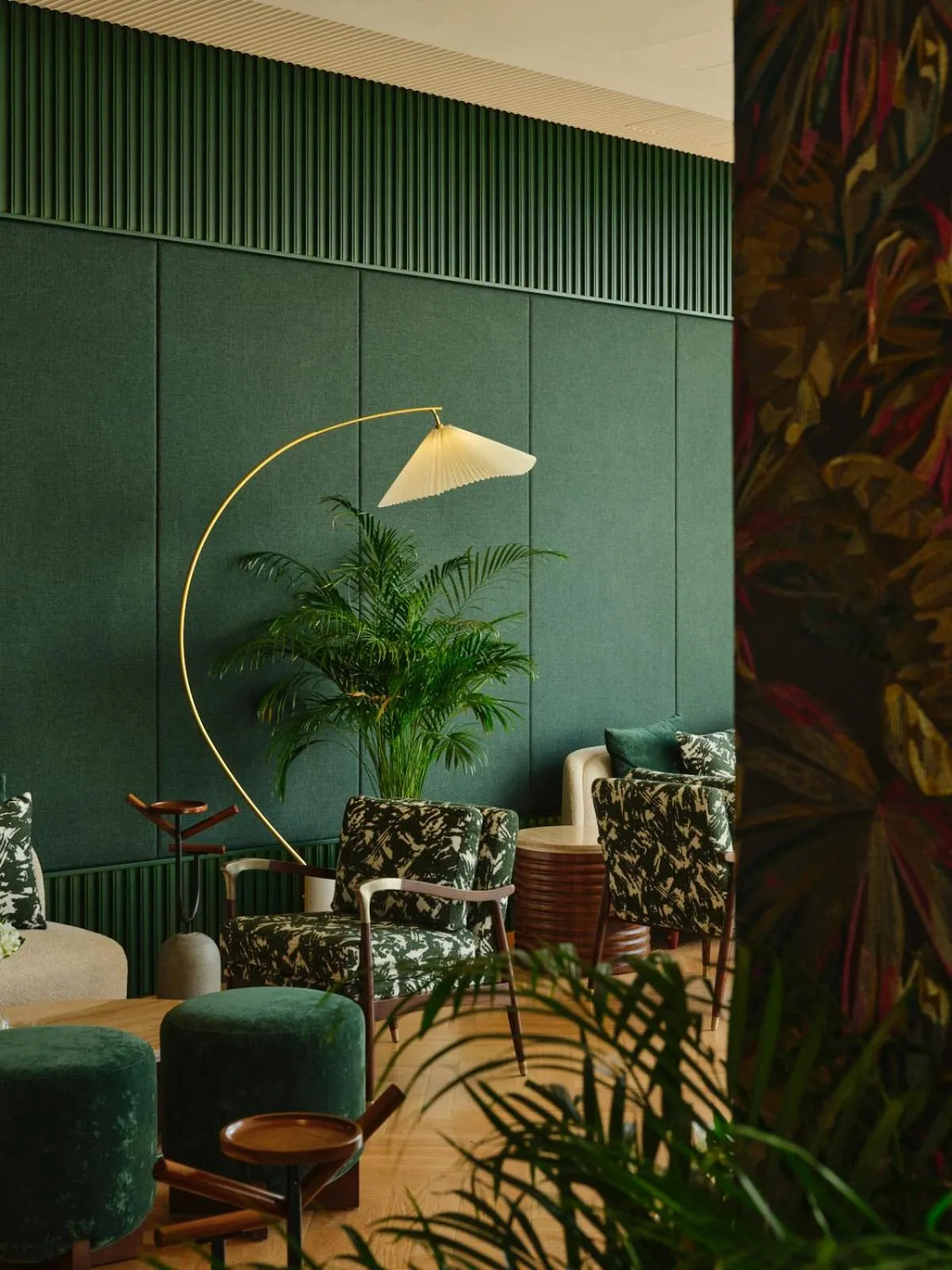 Restaurant/places to eat in The Muse