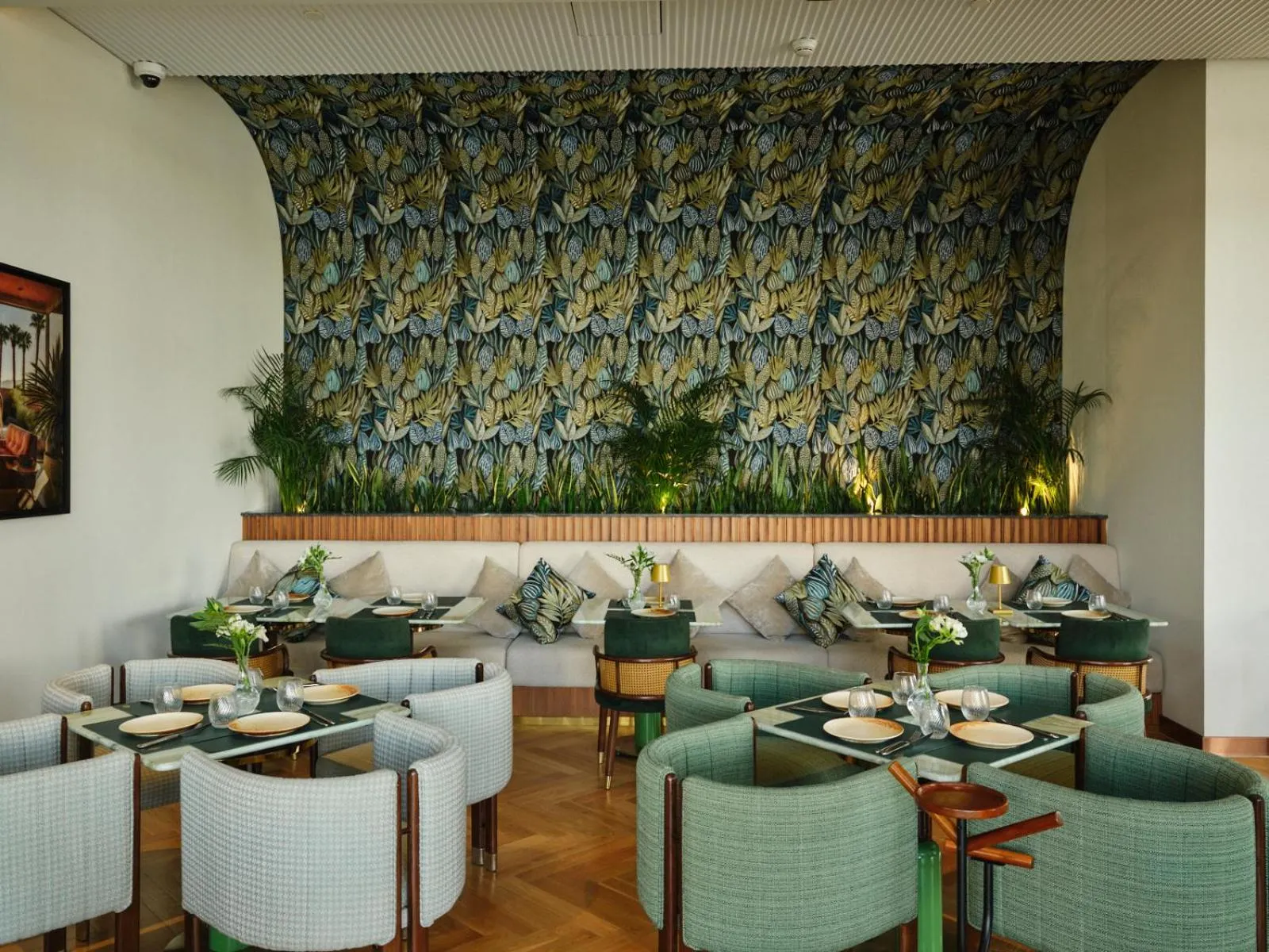 Restaurant/places to eat in The Muse