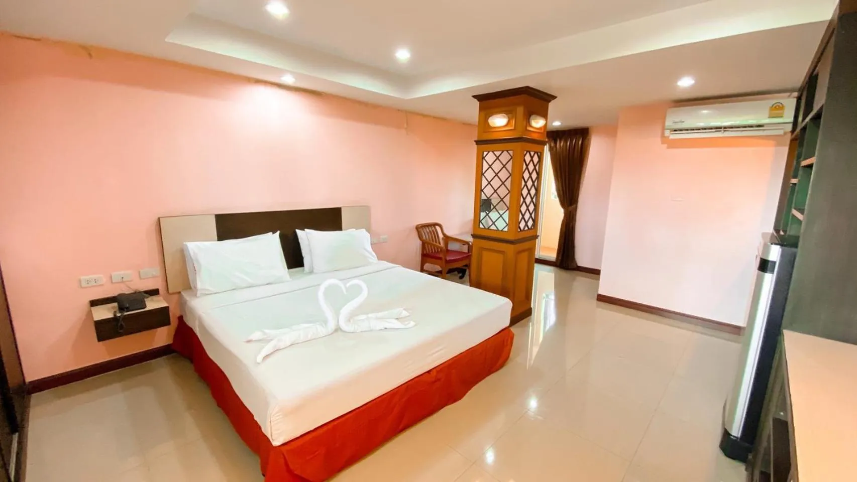 Bed in AA Pattaya Ville