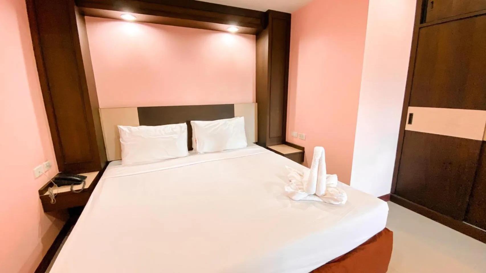 Bed in AA Pattaya Ville