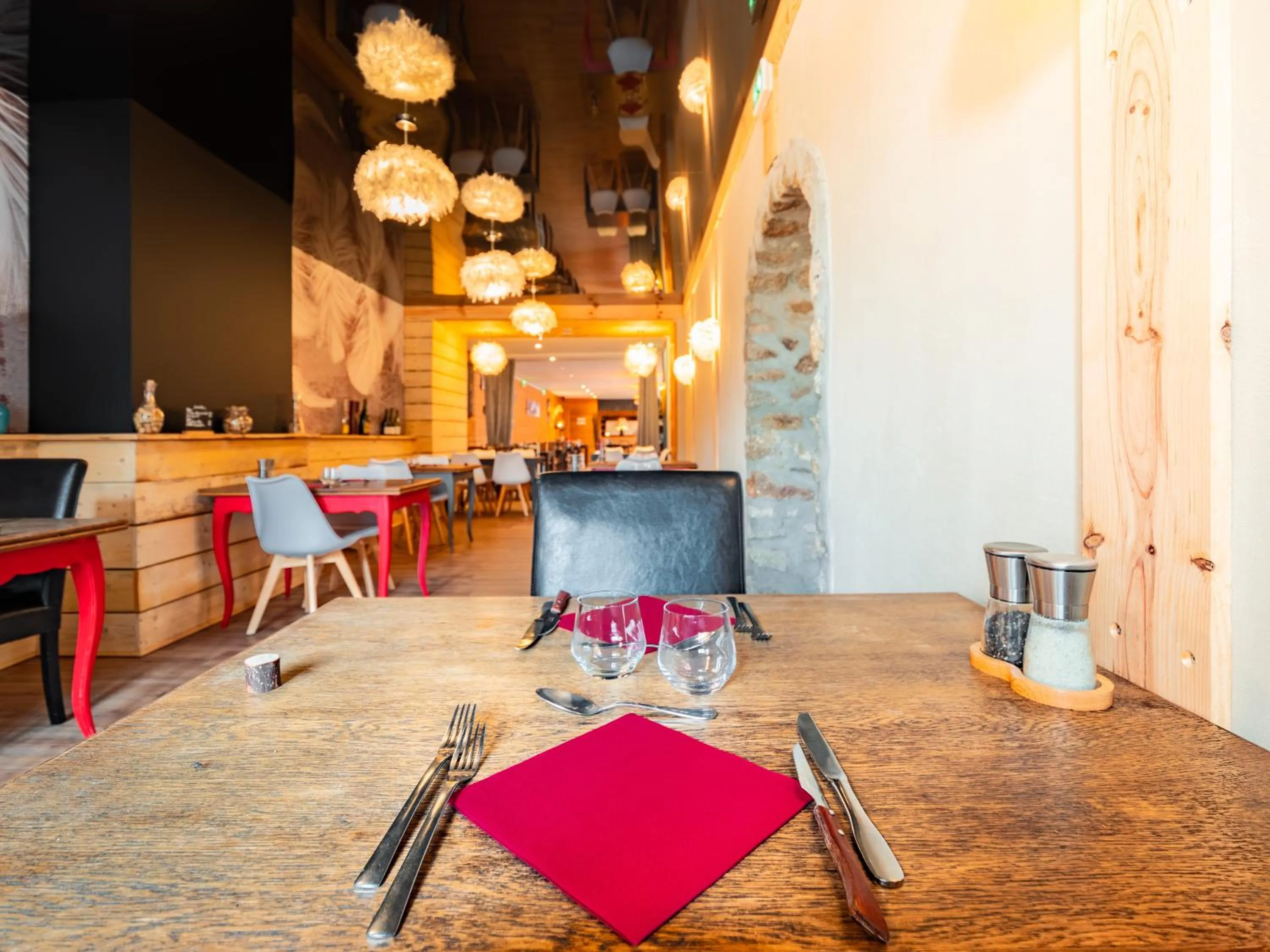 Restaurant/places to eat in Le Relais des Lacs Bourgogne Morvan