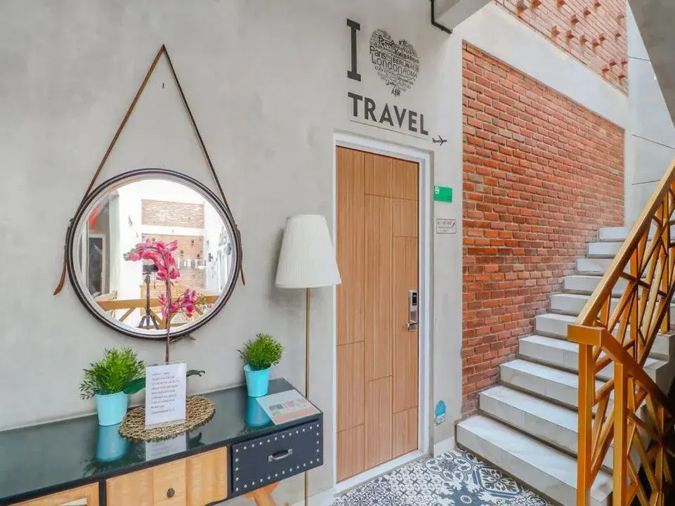 Property building in The Batik Bed and Coffee Bandung Property building in The Batik Bed and Coffee Bandung