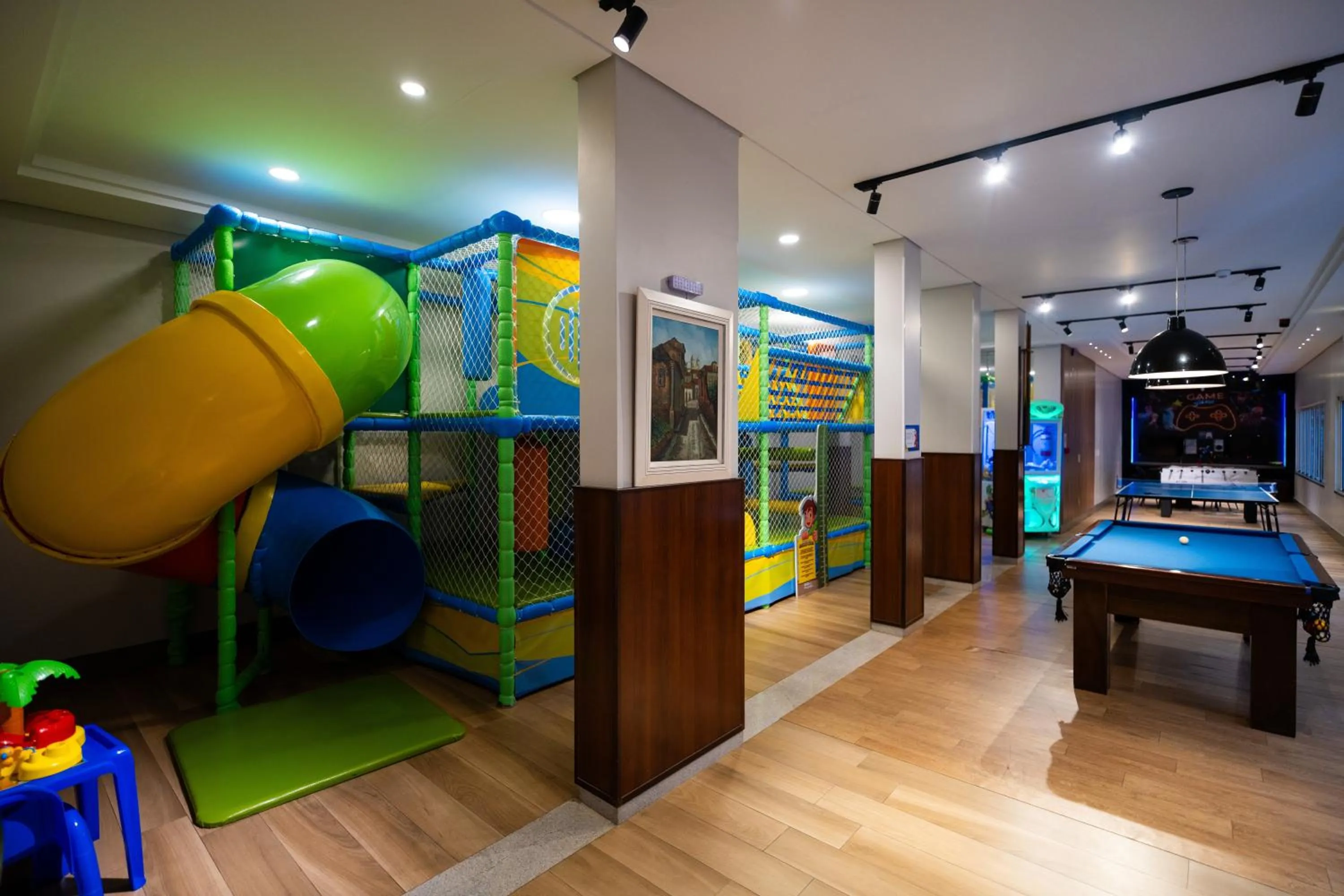 Game Room in Tarobá Hotel