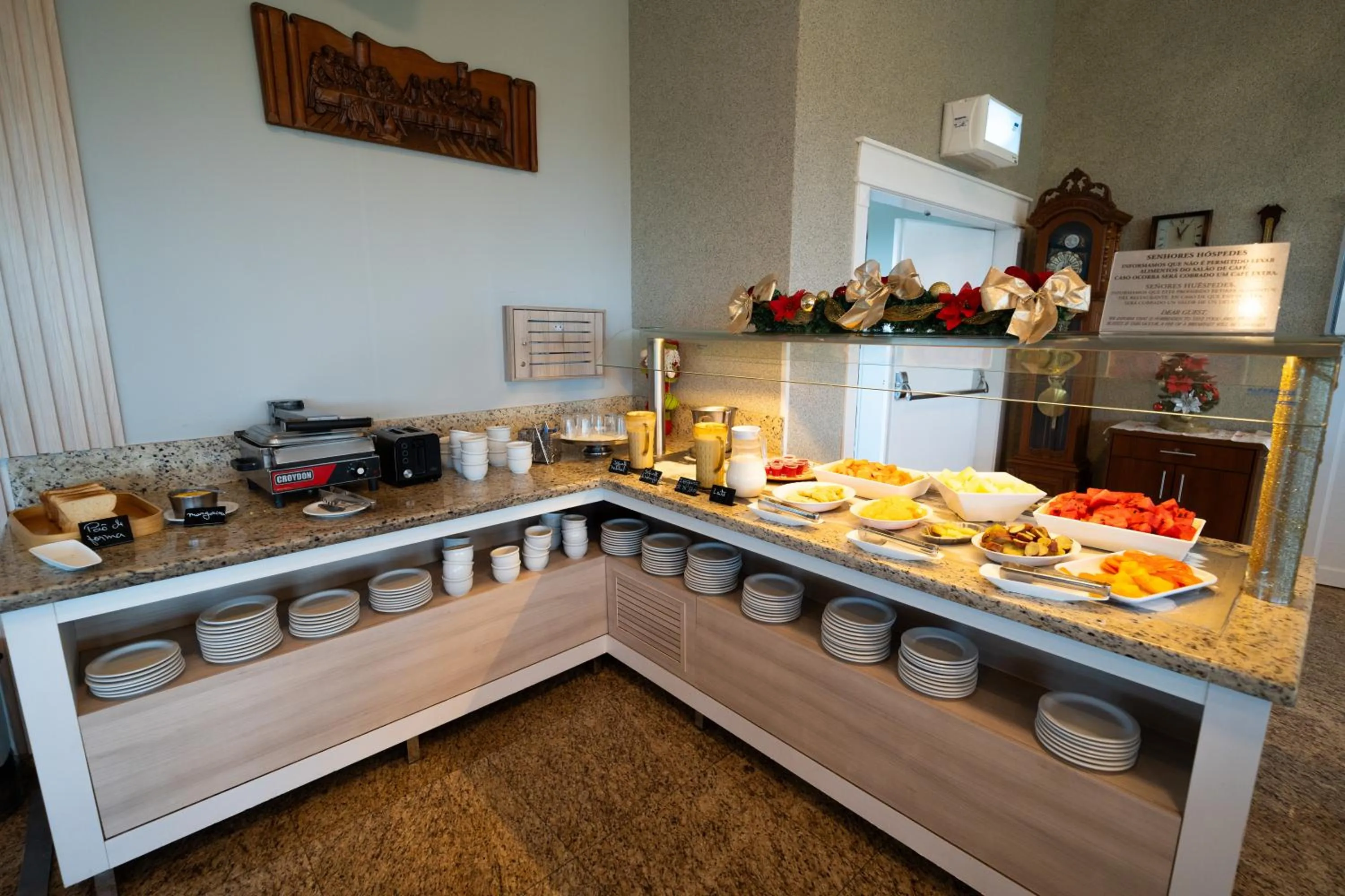 Breakfast in Tarobá Hotel