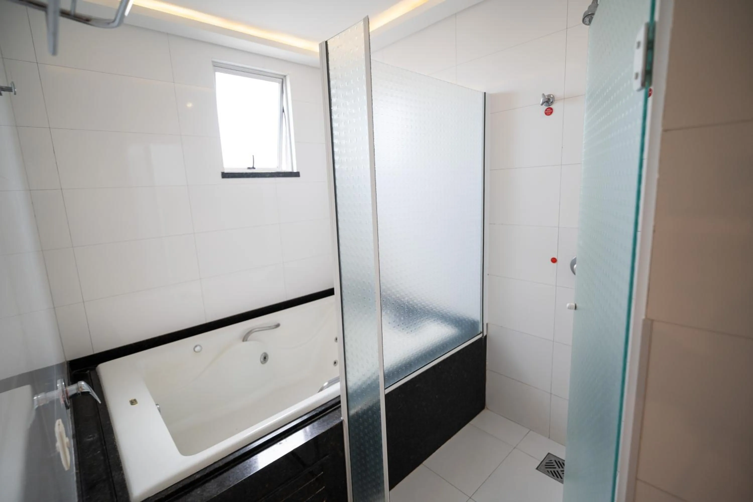 Hot Tub in Tarobá Hotel