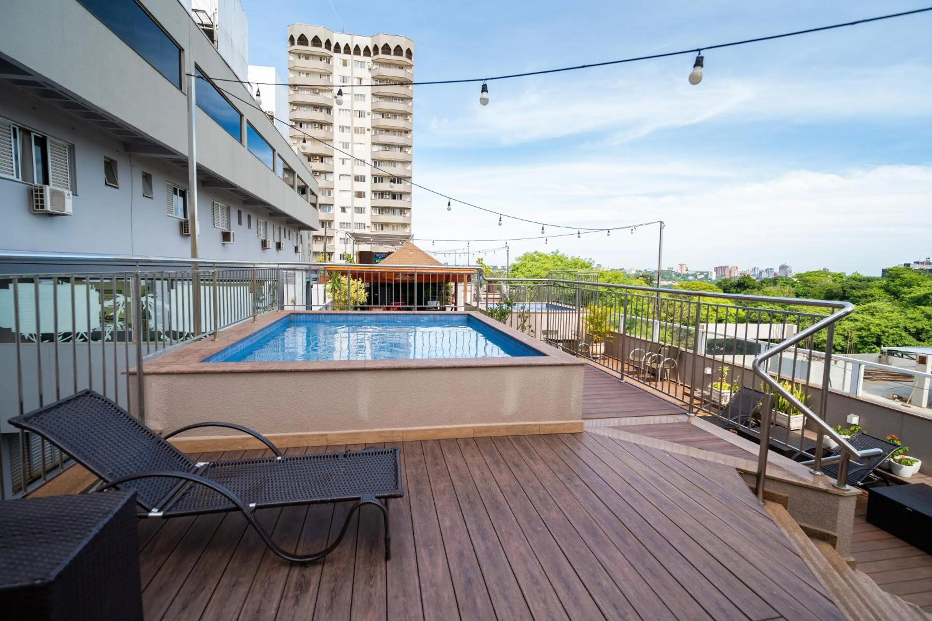 Swimming pool in Tarobá Hotel