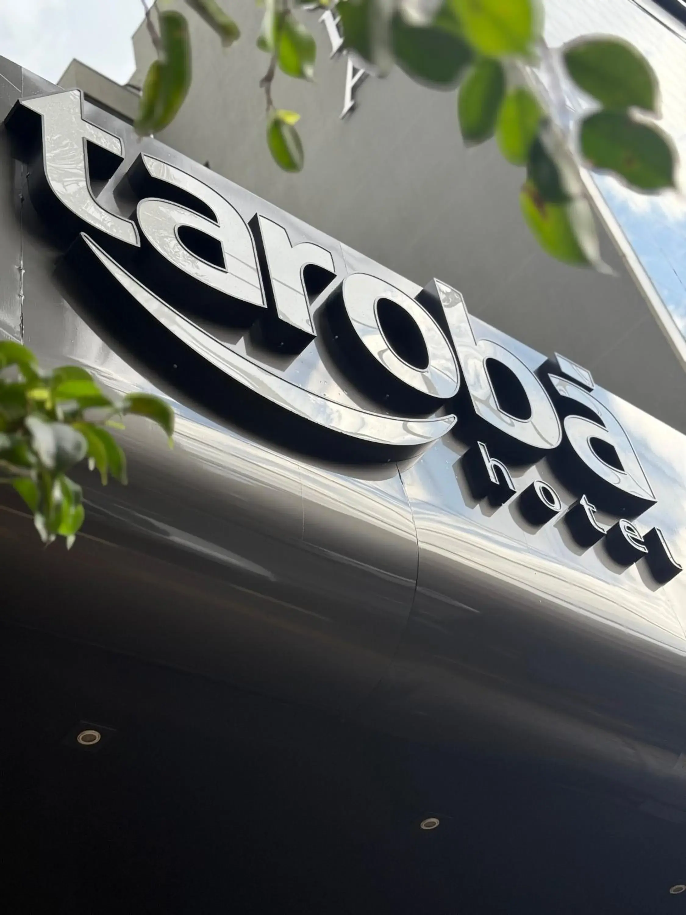 Facade/entrance in Tarobá Hotel Facade/entrance in Tarobá Hotel