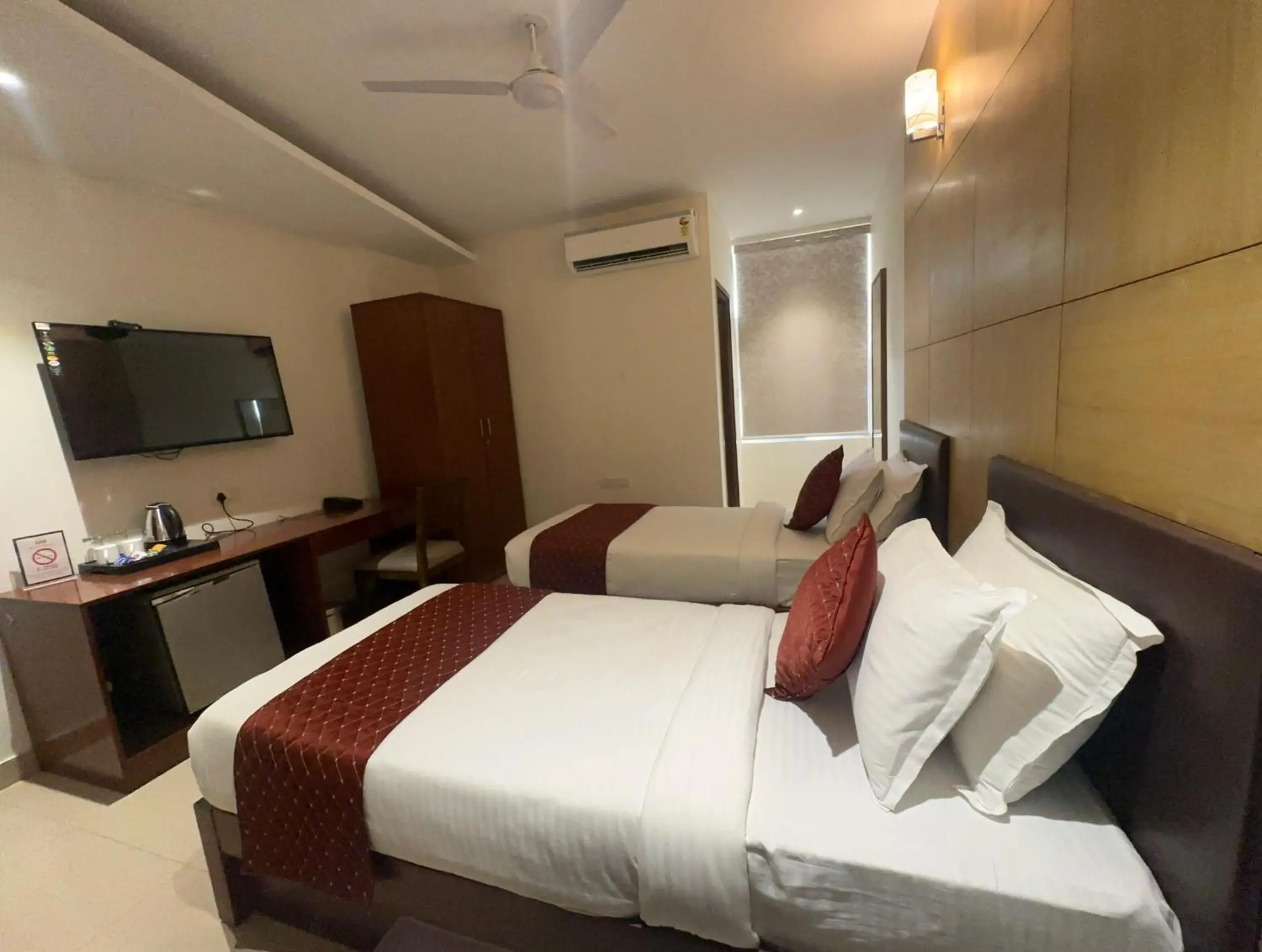 Superior Twin Room in Hotel Maritan - Hitech City, Hyderabad Superior Twin Room in Hotel Maritan - Hitech City, Hyderabad