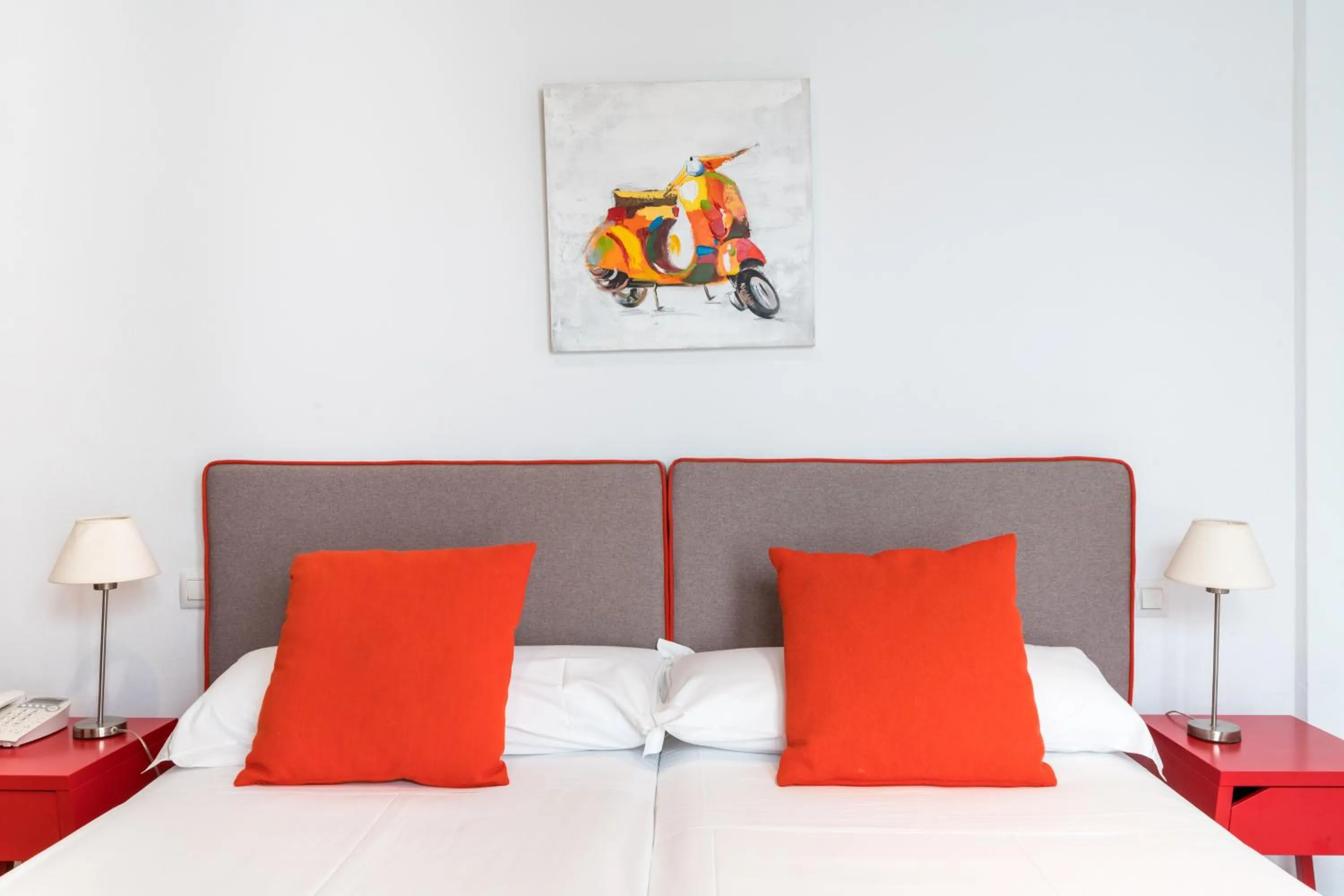 Bed in Cool Sevilla Hotel