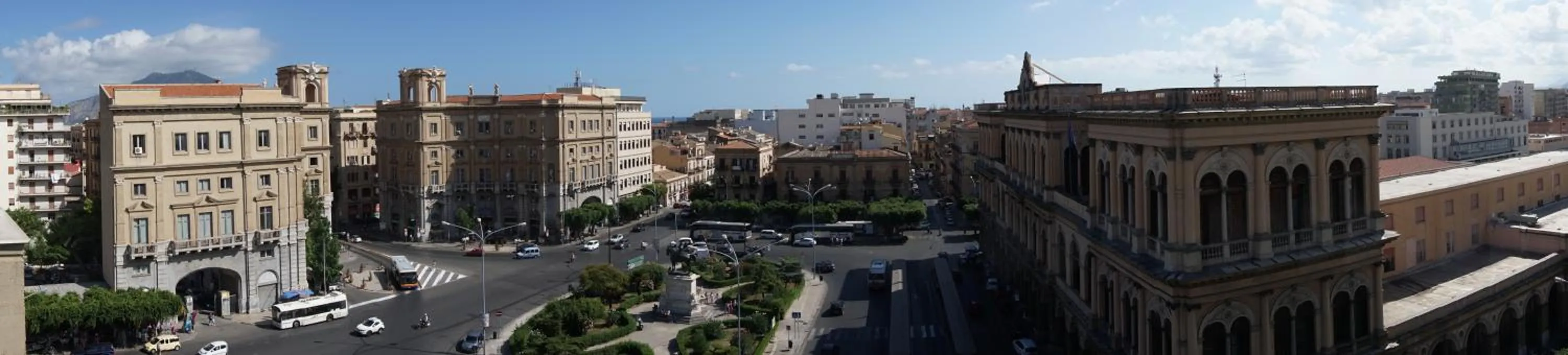 Property building in Bed and Breakfast Palermo Centro