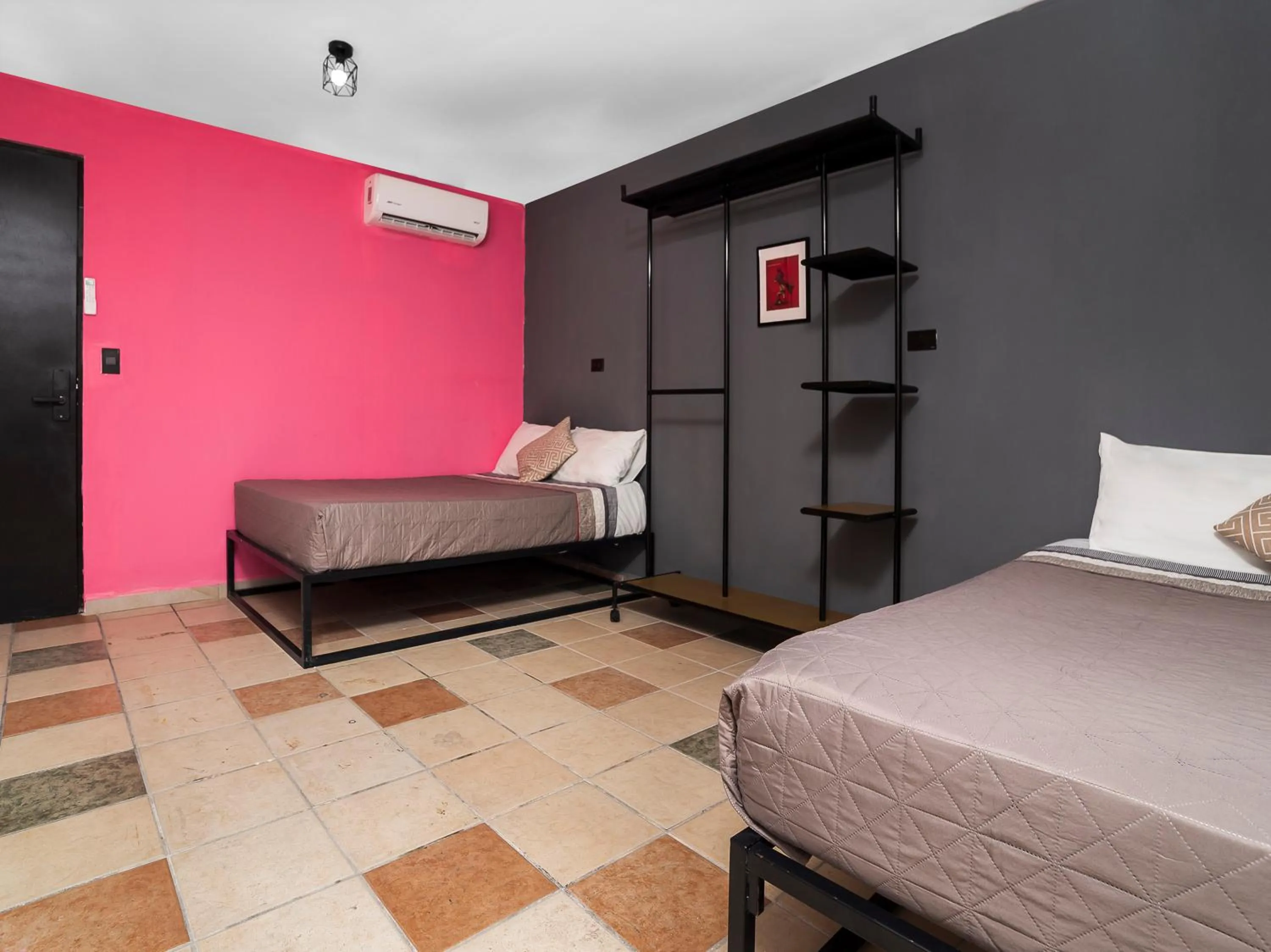 Bedroom, Bed in Adhoc Cintermex