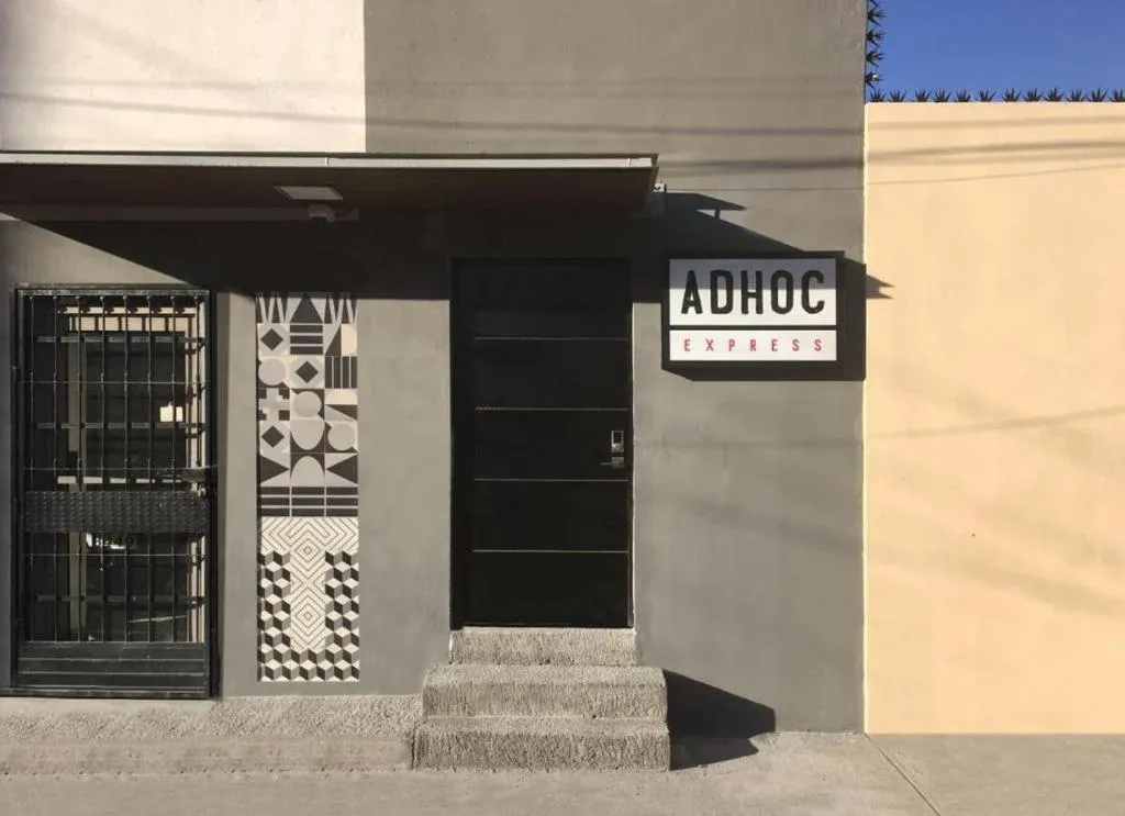 Facade/entrance in Adhoc Cintermex