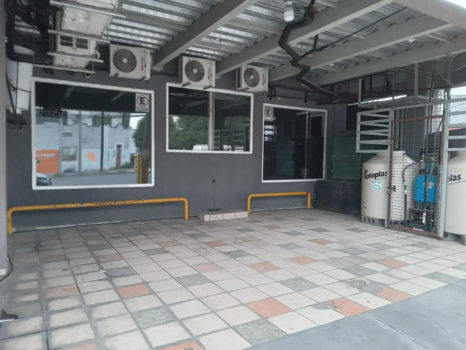 Parking in Adhoc Cintermex Parking in Adhoc Cintermex