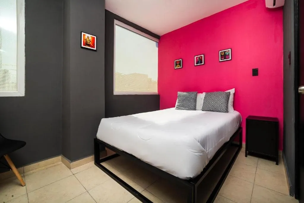 Bedroom, Bed in Adhoc Cintermex