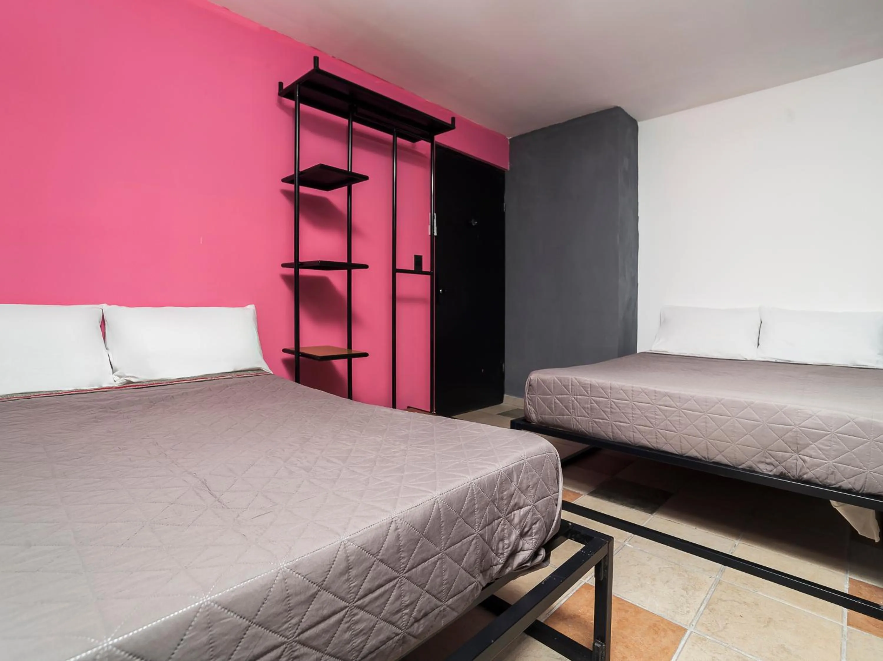 Bedroom, Bed in Adhoc Cintermex