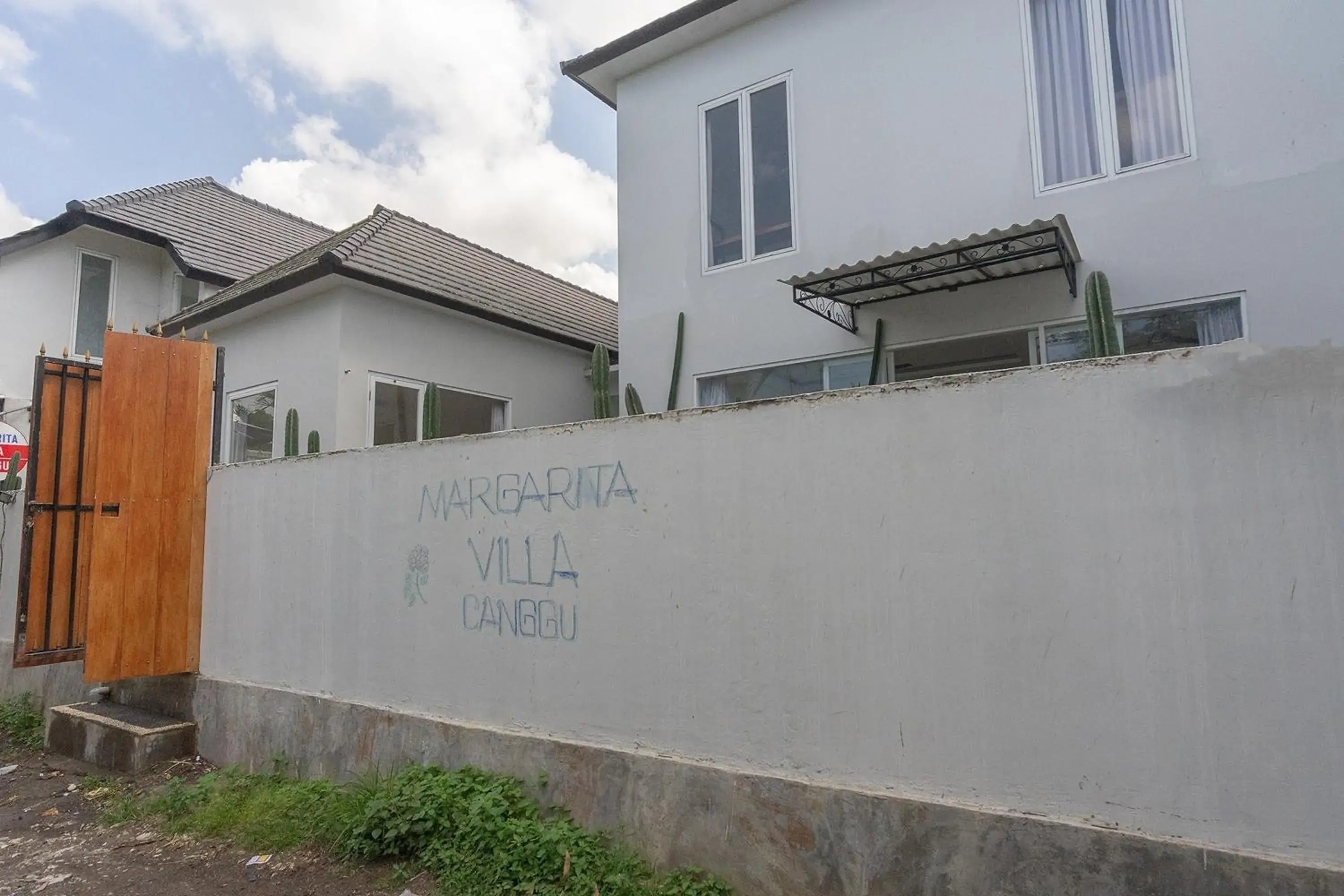 Property building in Margarita Villa Canggu Property building in Margarita Villa Canggu