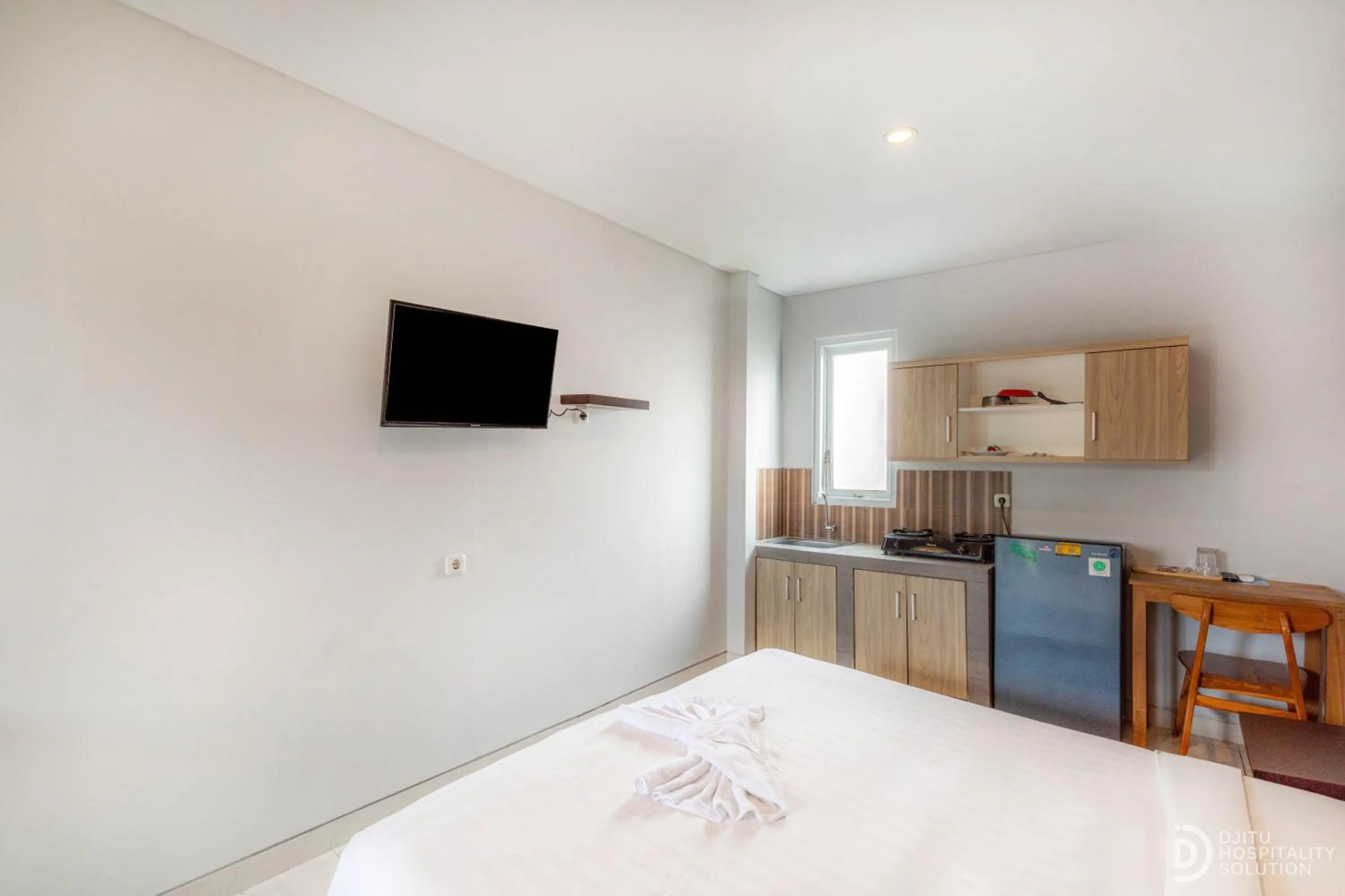 TV and multimedia, Bed in Double A House