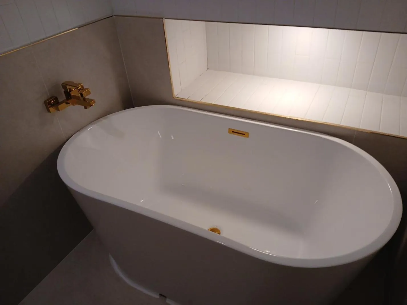 Daeyeon Grandis Hotel