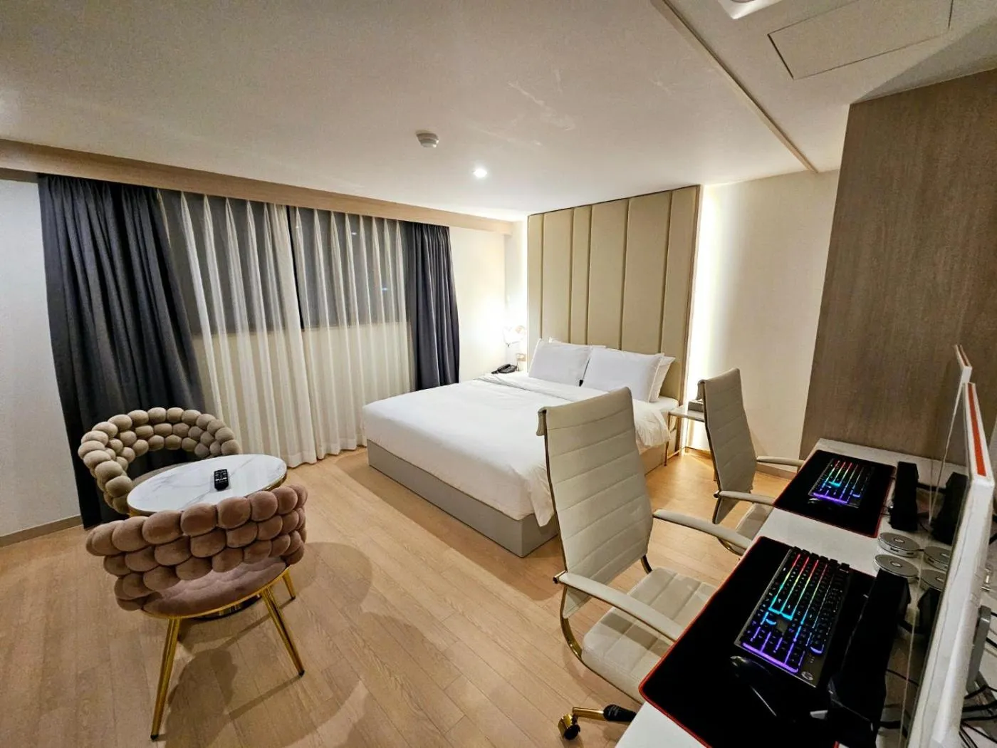 Bed in Daeyeon Grandis Hotel