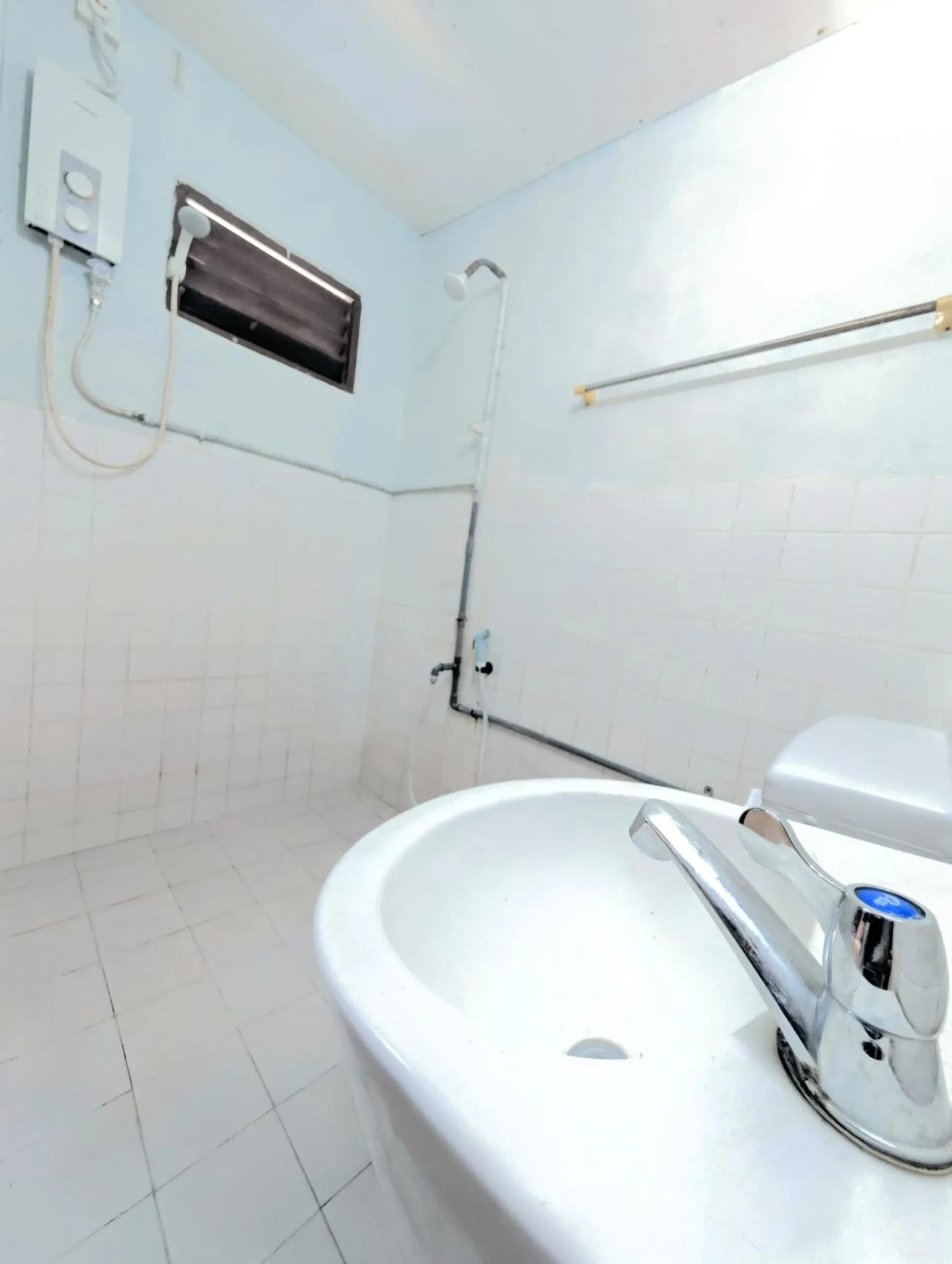 Toilet in Marang Guesthouse Resort