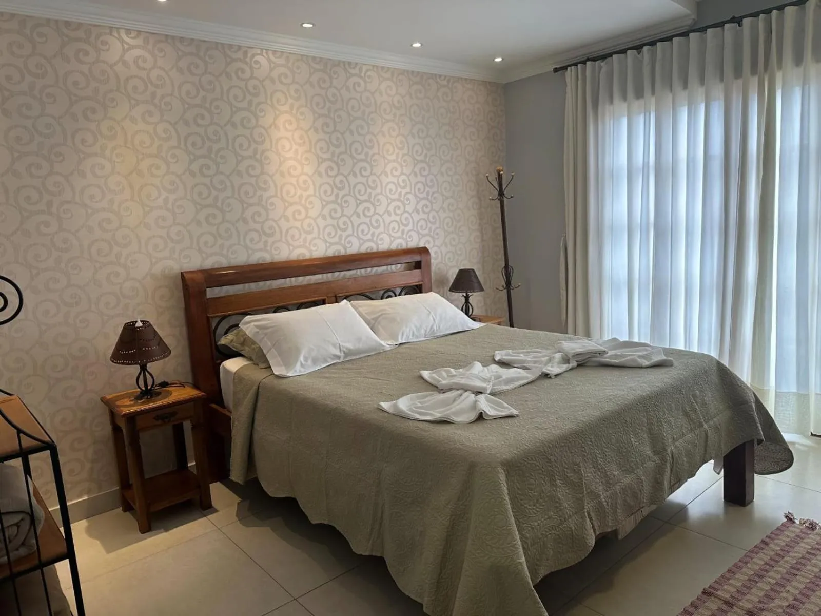 Photo of the whole room, Bed in Pousada Maria Monteiro Tiradentes